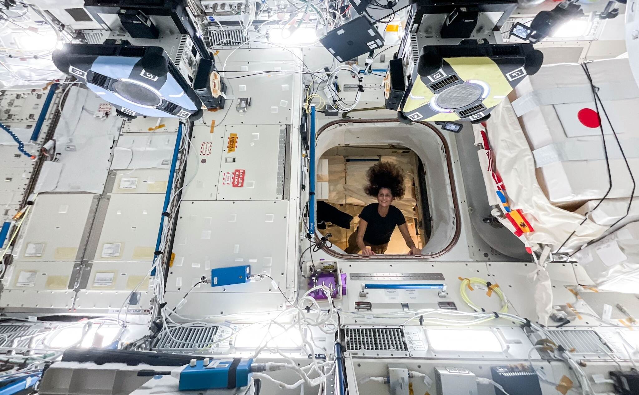 Hai phi hành gia Starliner mắc kẹt trên ISS sẽ sống thế nào trong 6 tháng tới?