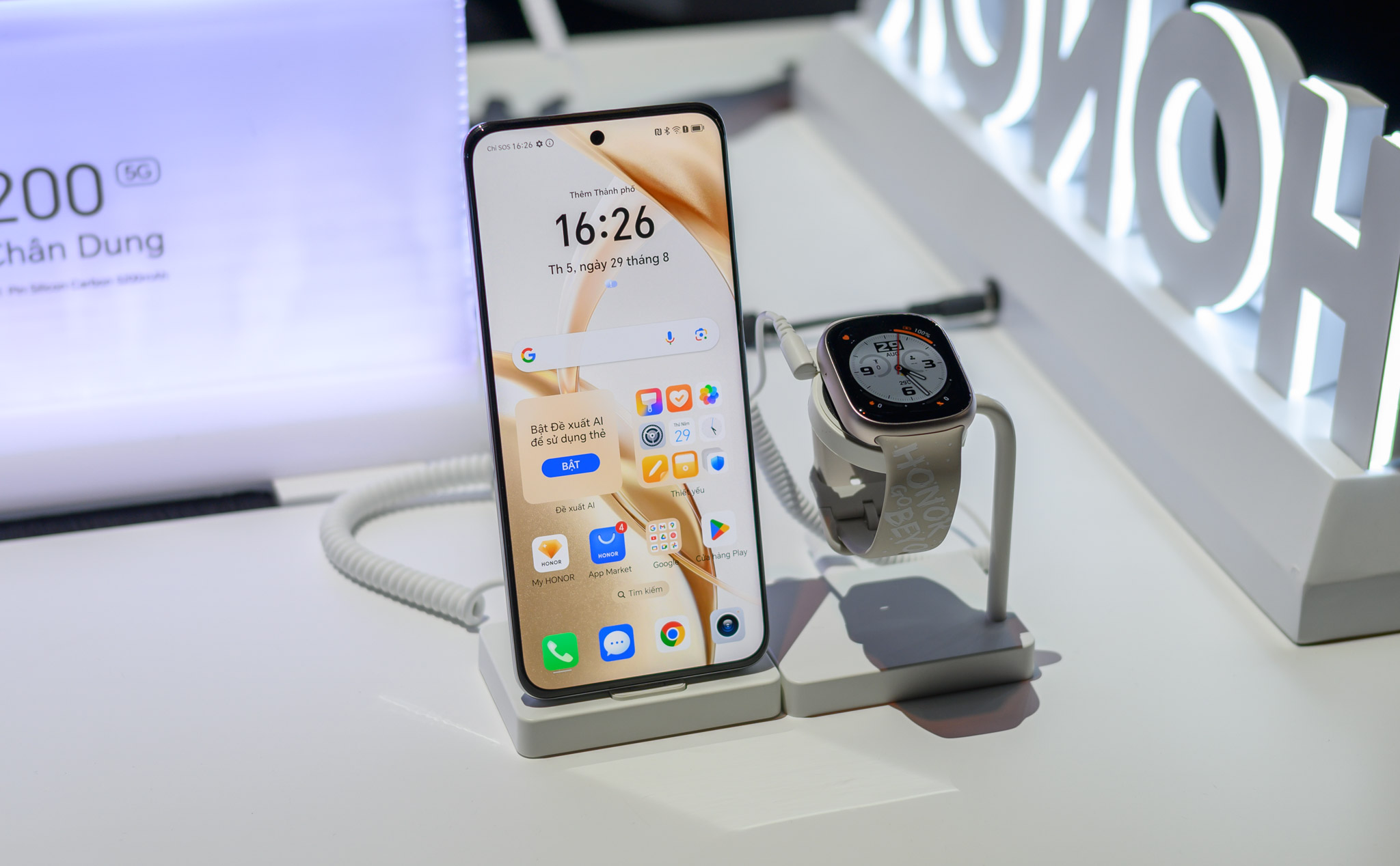 HONOR 200 5G ra mắt tại Việt Nam: 2 phiên bản, 2 lựa chọn màu giá từ 12,99 triệu