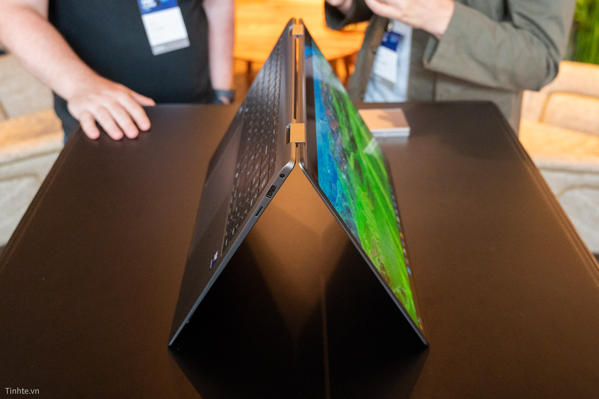 Intel Core Ultra hand on-005.jpg