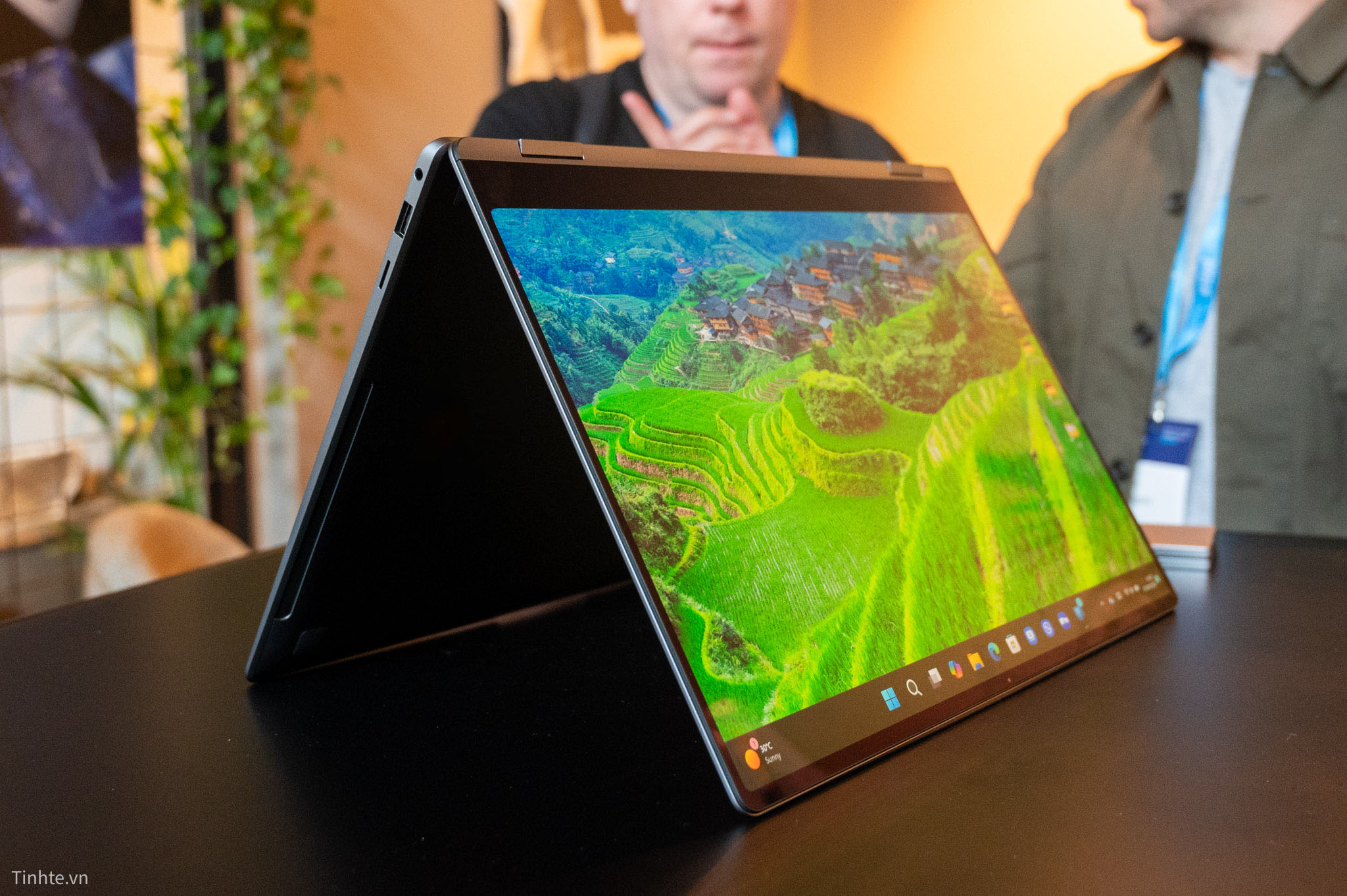 Intel Core Ultra hand on-003.jpg