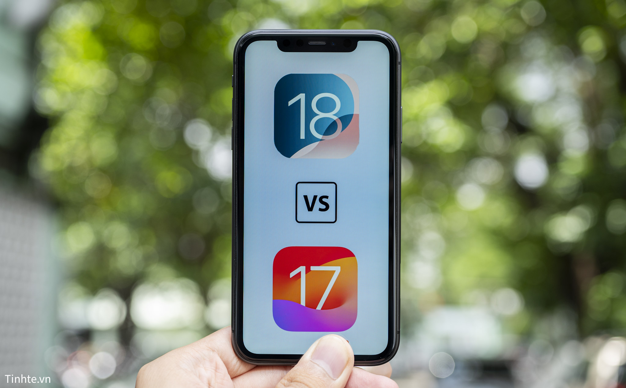 So sánh thời lượng pin iOS 18 VS iOS 17 trên iPhone 11