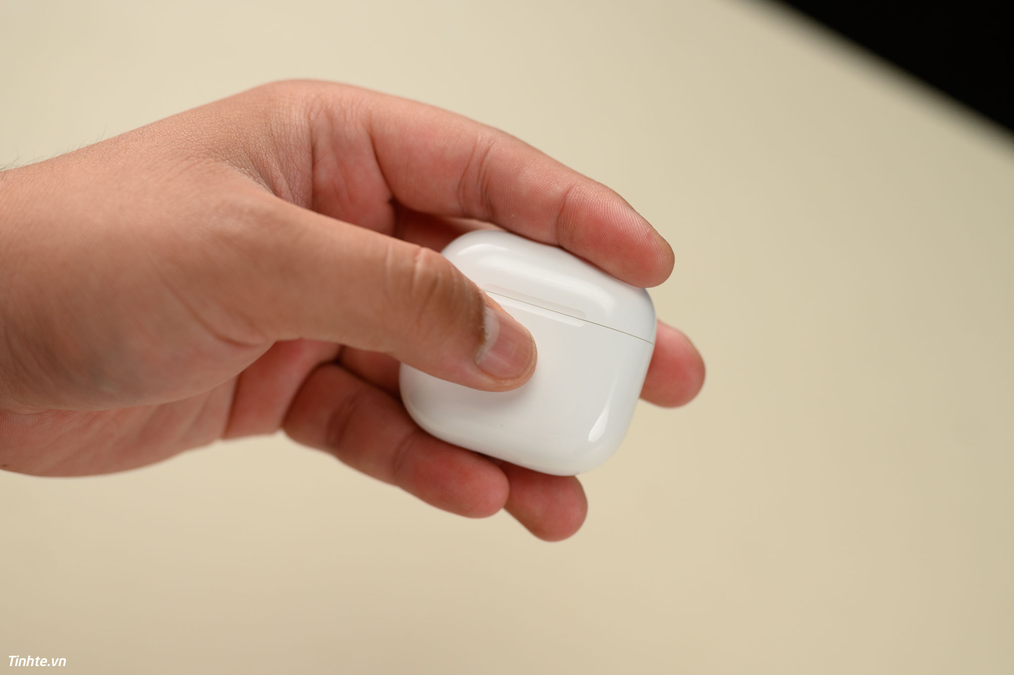 Tinhte-tu-airpods-4-1.jpg