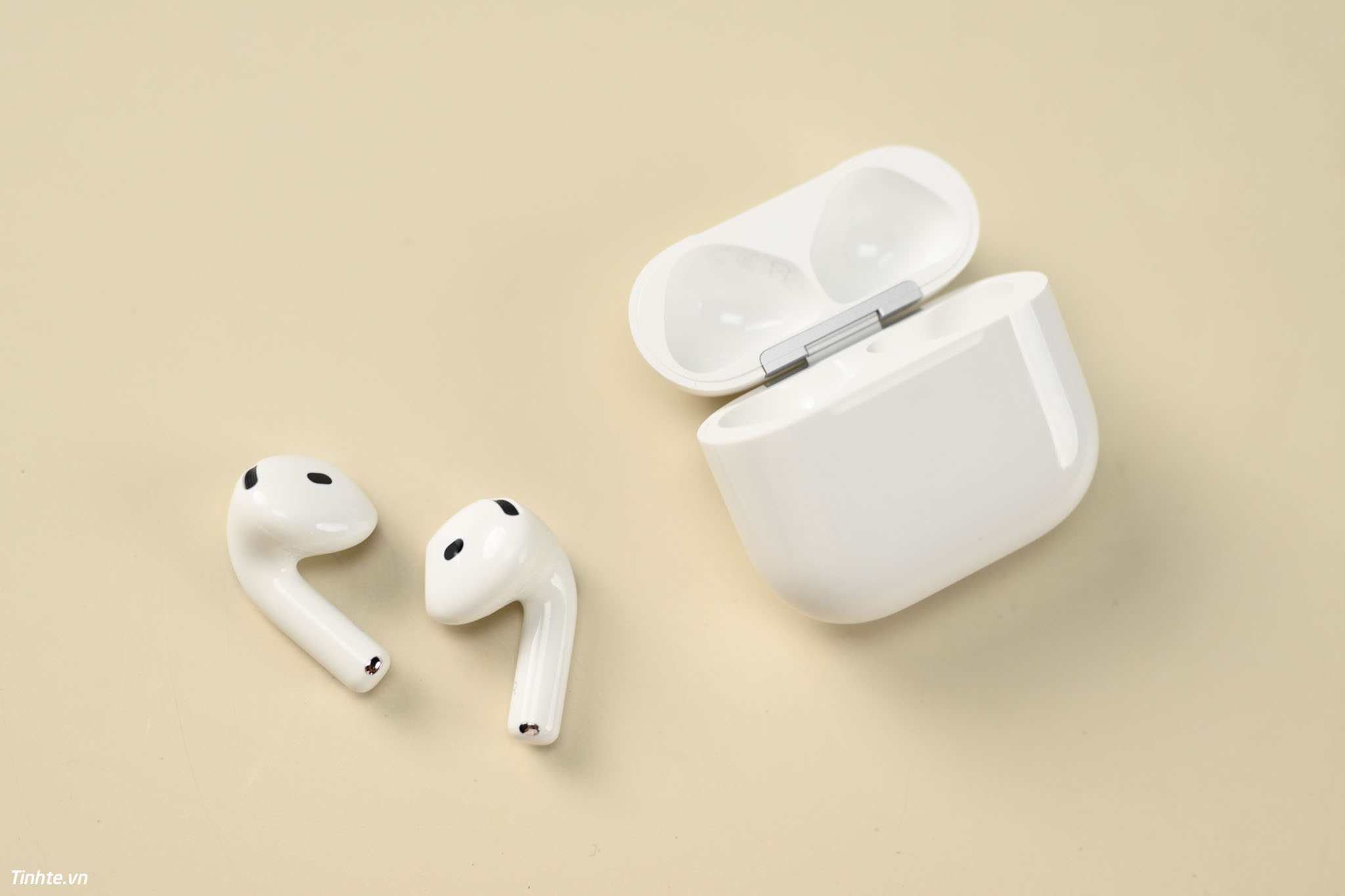 Tinhte-tu-airpods-4-4.jpg