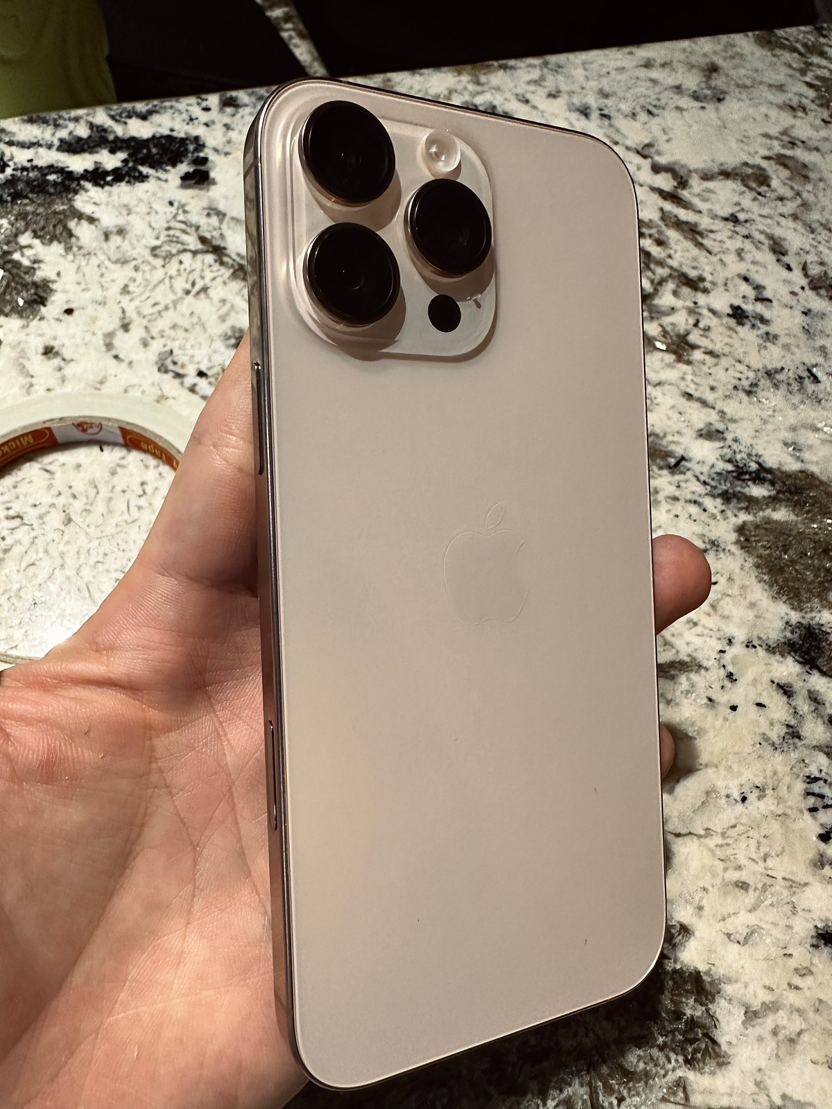Lên bài muộn vì quá thất vọng với màu năm nay của Iphone 16 pro max, quá nhạt so với ảnh giới thiệu