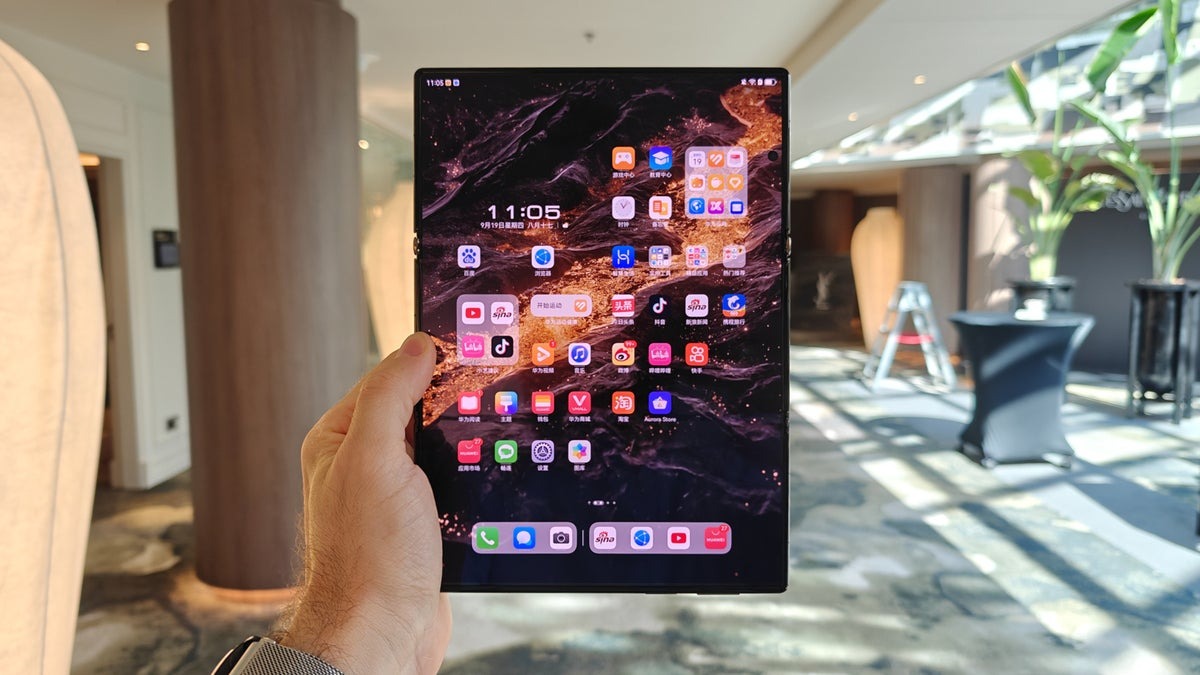 Huawei-Mate-XT-Preview-Heres-to.jpg