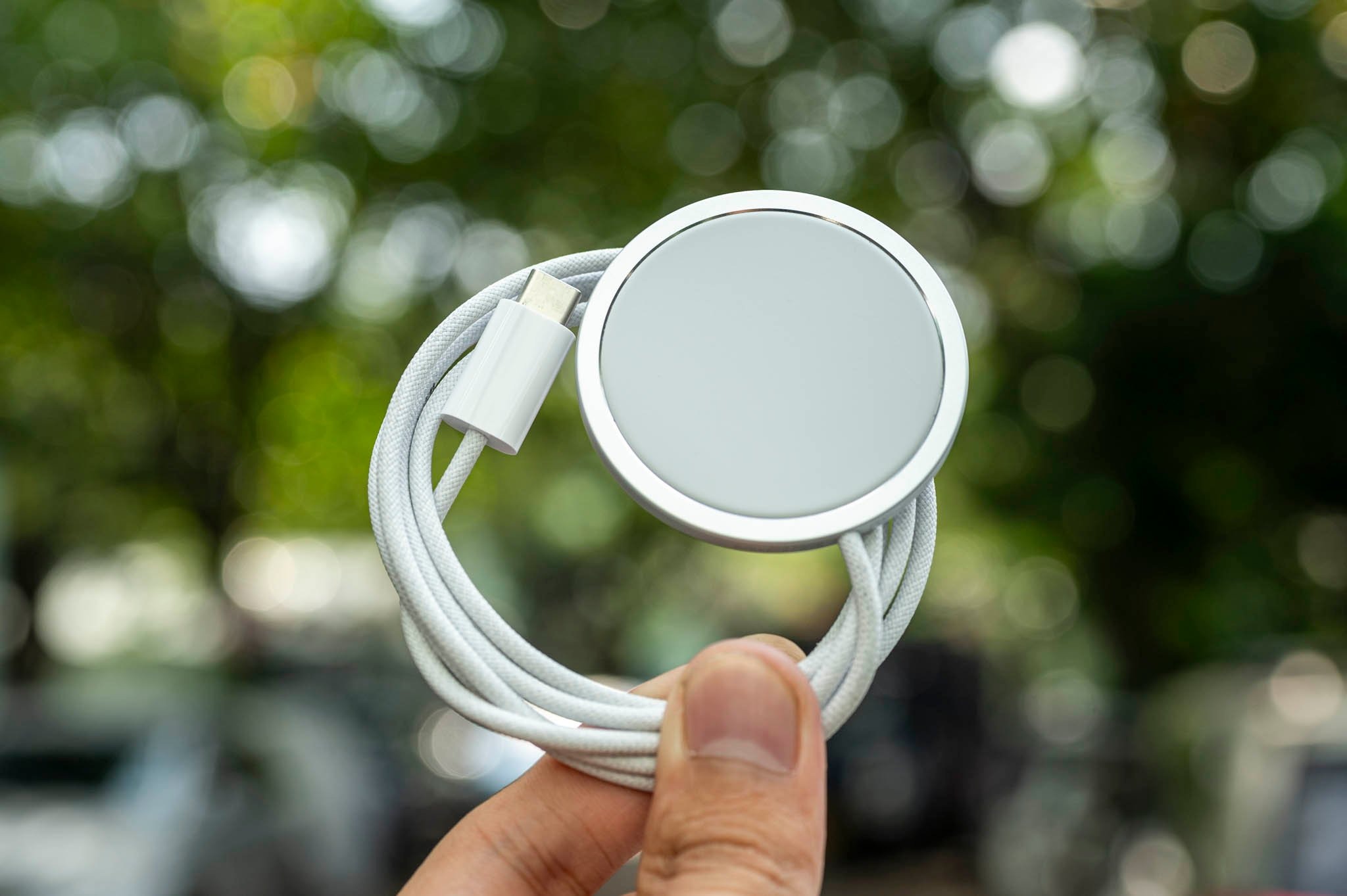 8529373-Sac-khong-day-MagSafe-te.jpg