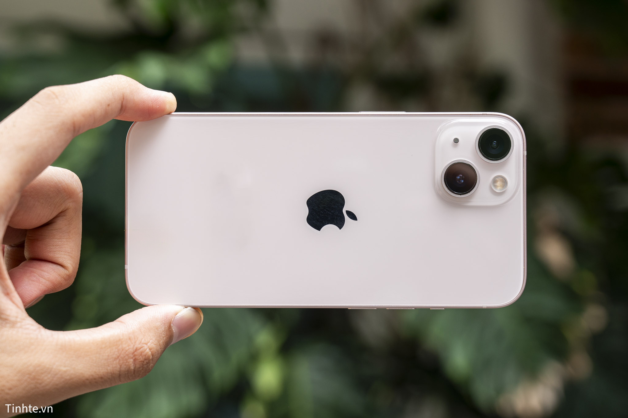 Apple iPhone 13-1.jpg