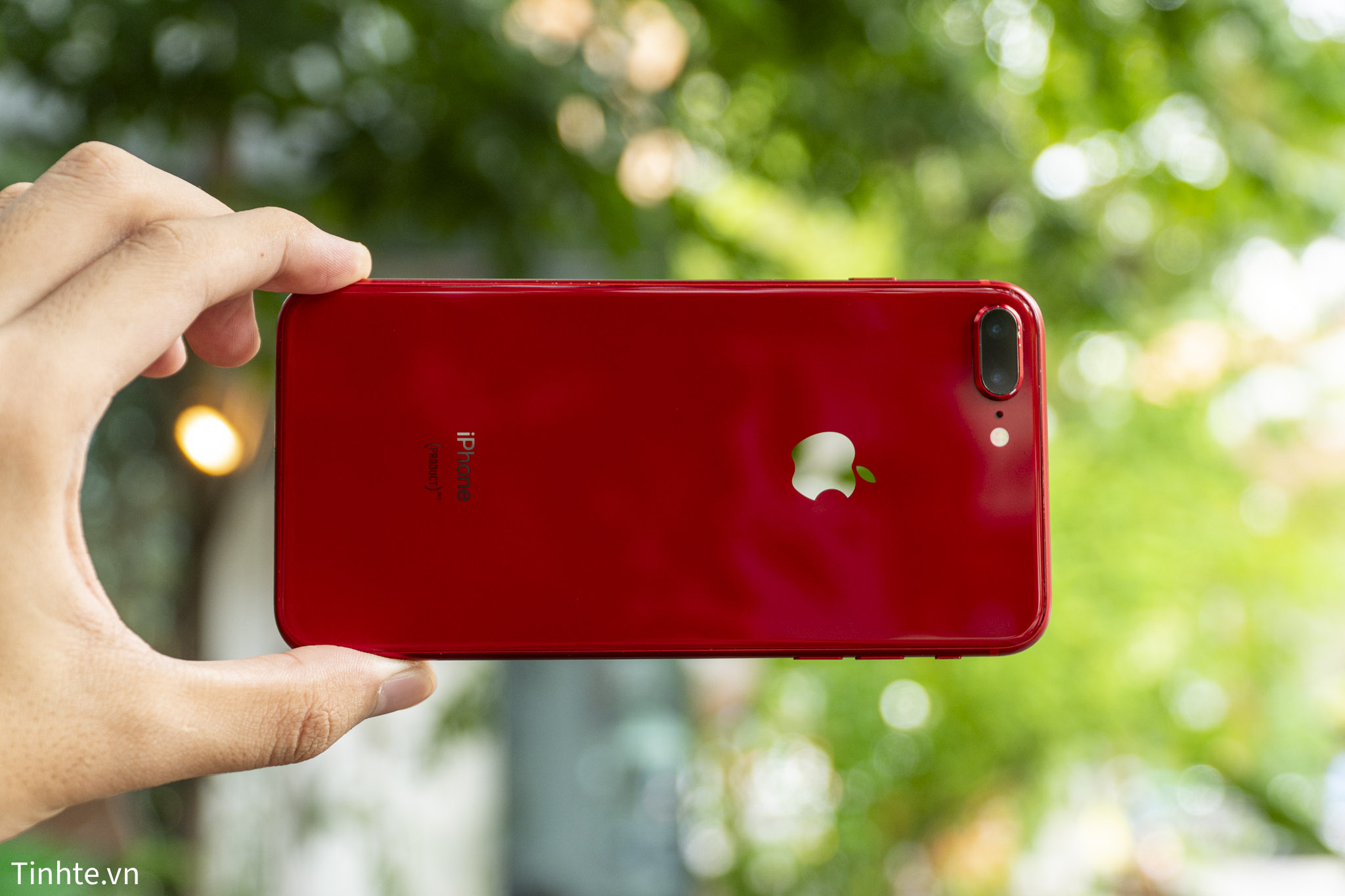 Apple iPhone 8 Plus-04.jpg