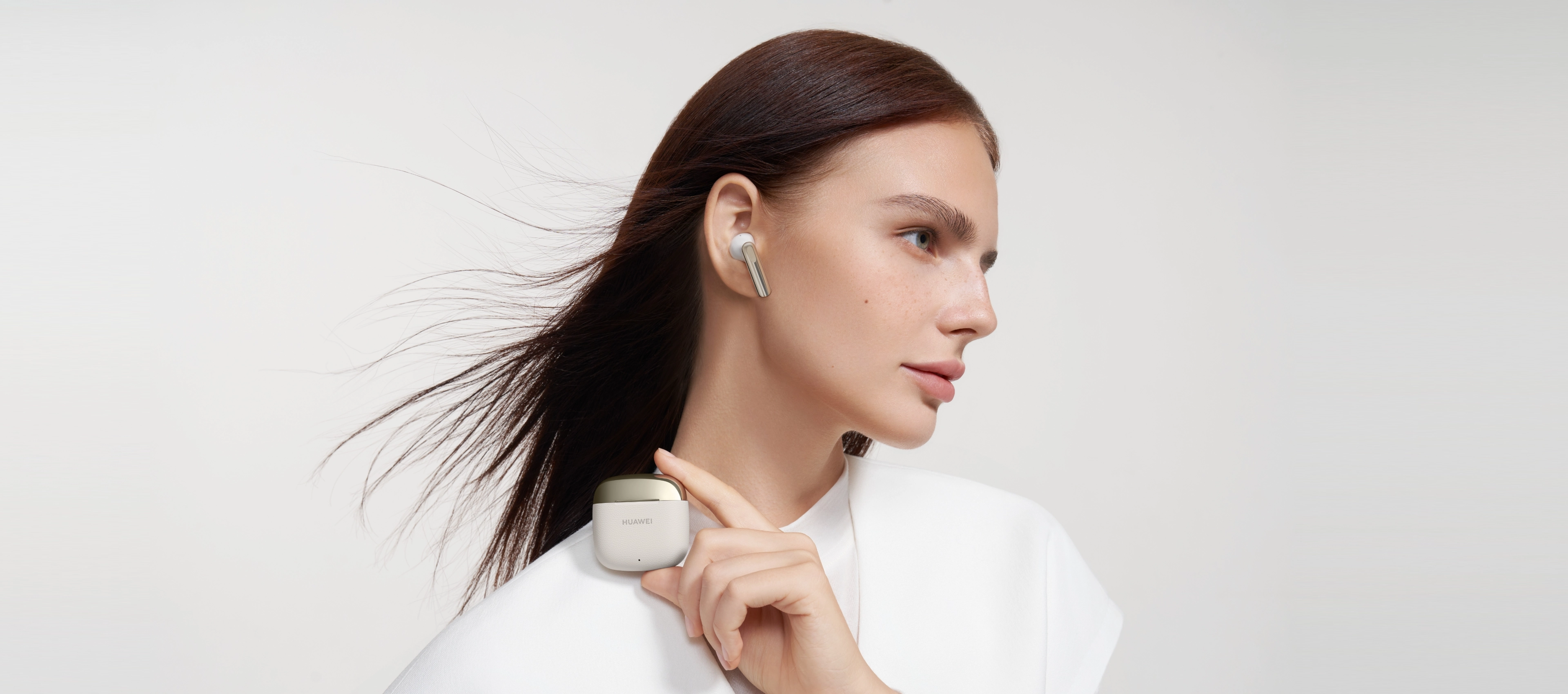 Huawei FreeBuds SE 3 ra mắt: Nặng 3,8g cho mỗi bên tai, Bluetooth 5.4, kháng nước IP54, khoảng 700k