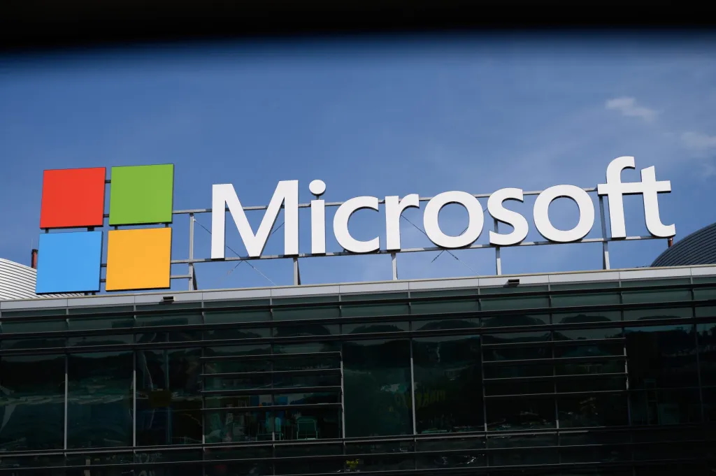 CES2025: Microsoft đẩy mạnh AI với Mini PC, Copilot Plus và tích hợp sâu AI vào dịch vụ của hãng