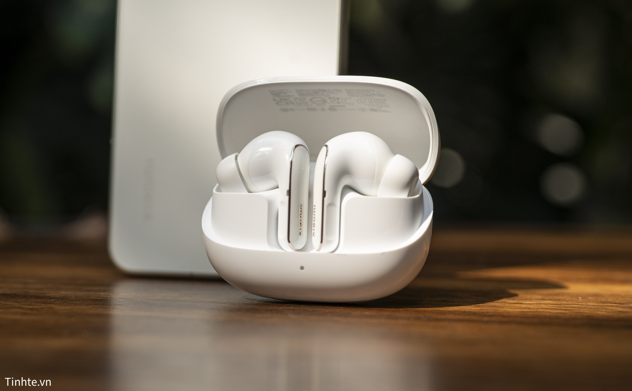 Trên tay Xiaomi Buds 5 Pro