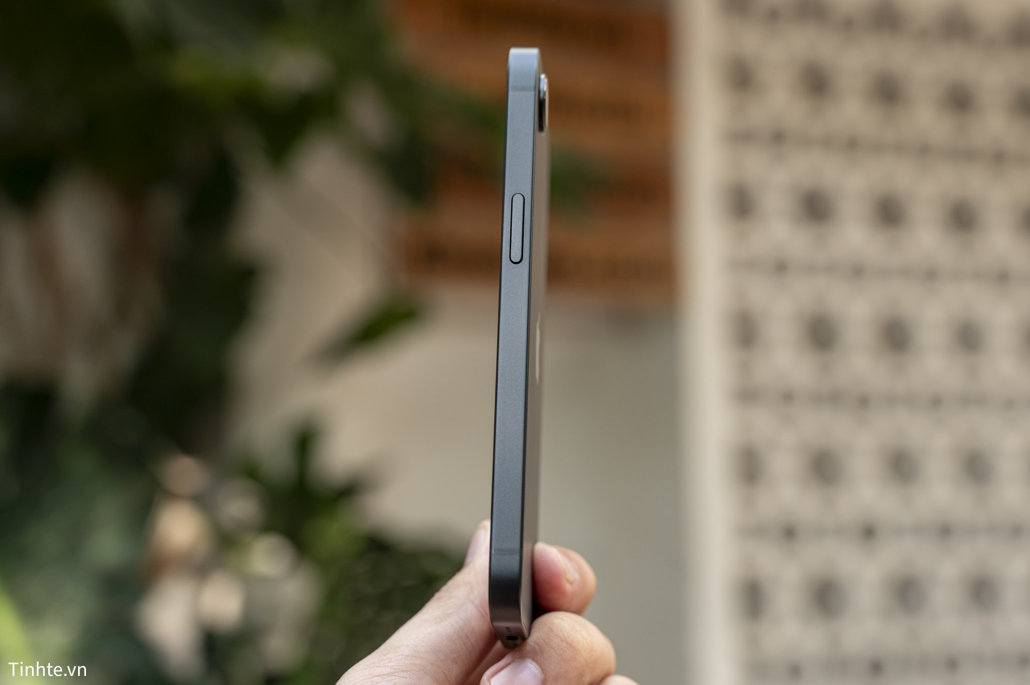 Apple iPhone 16e.-15.jpg