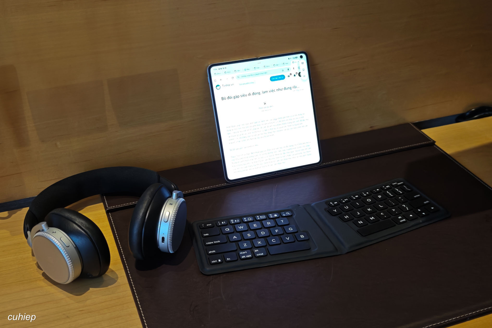 Oppo-Find-N5-Zagg-keyboard-01.jpg