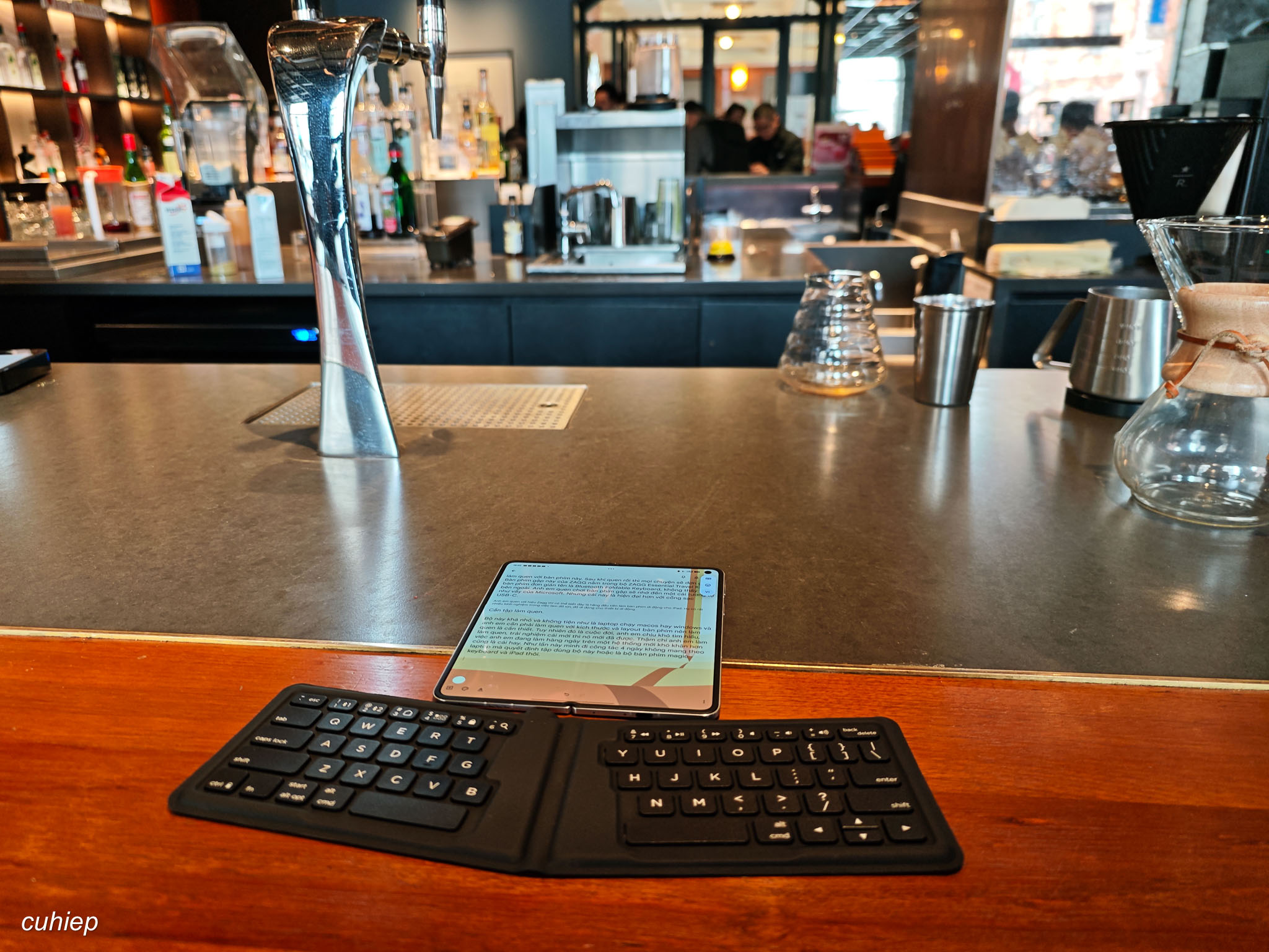 Oppo-Find-N5-Zagg-keyboard-03.jpg
