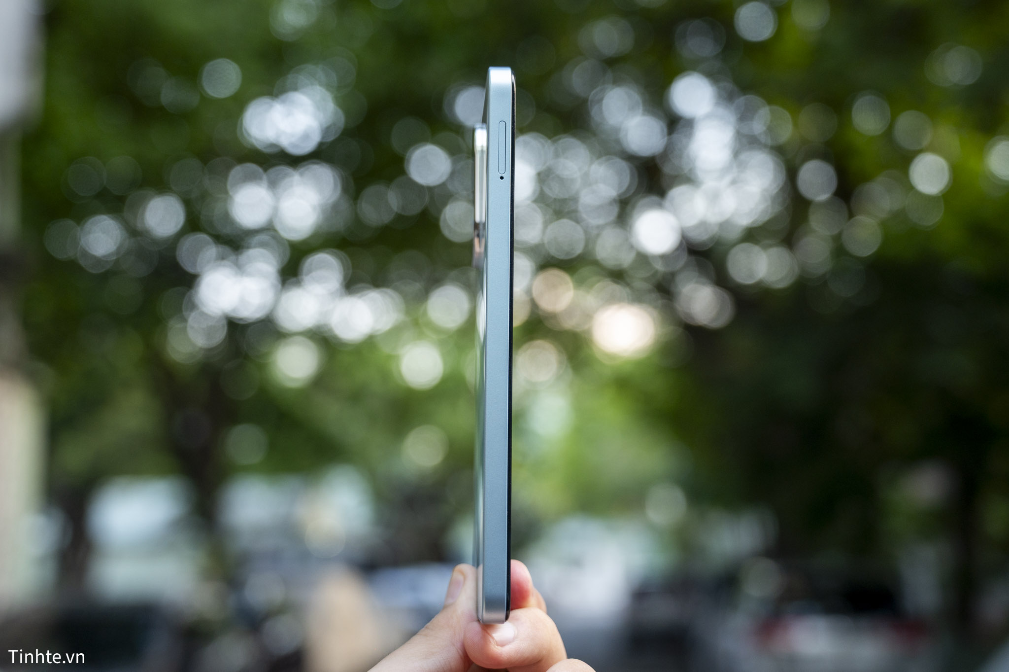 Xiaomi Redmi A5.tren tay-14.jpg