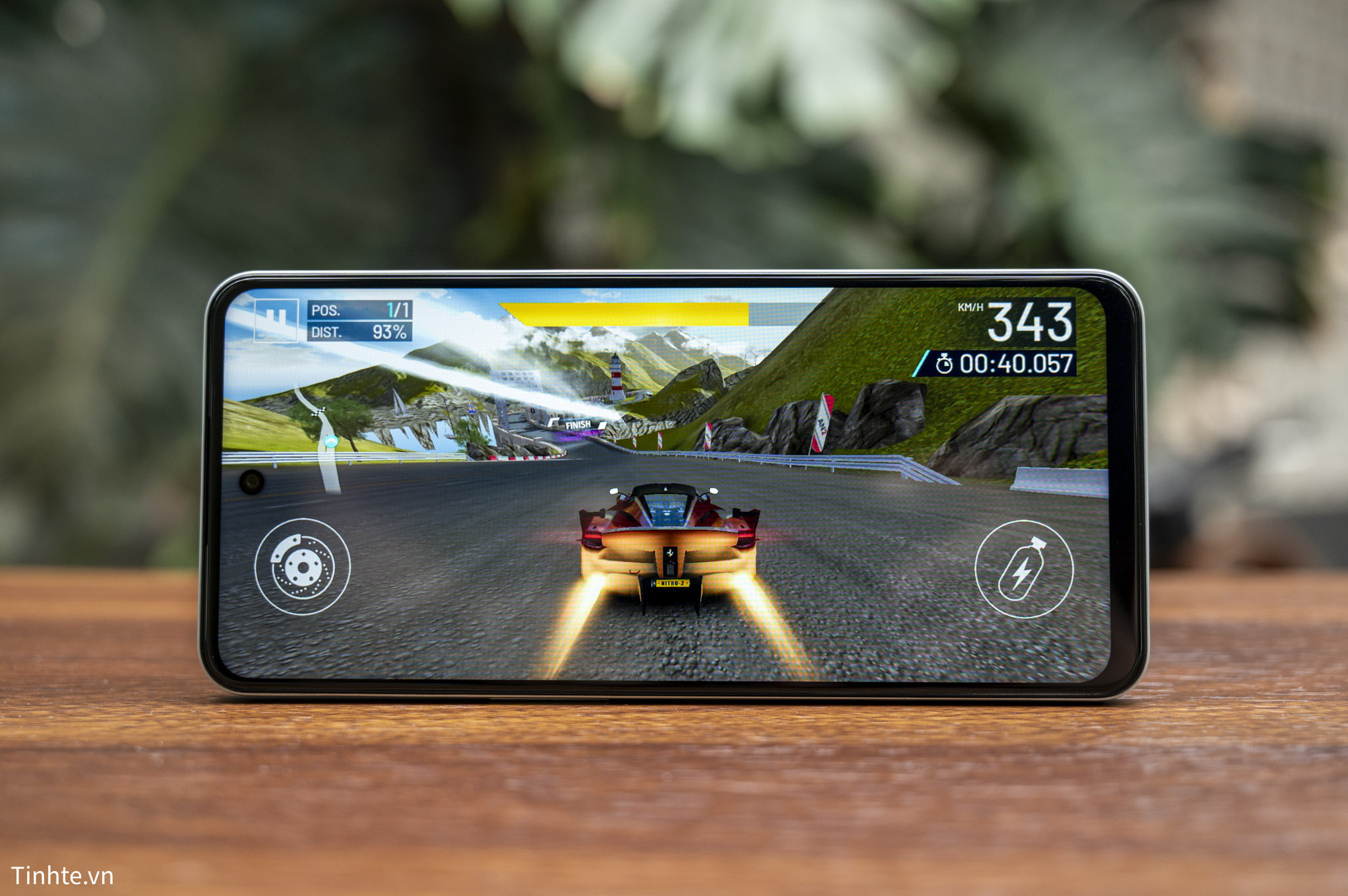 ZTE nubia Neo 3.tren tay.1.jpg