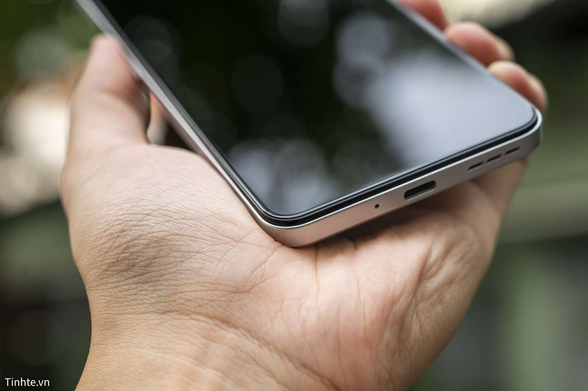 ZTE nubia Neo 3.tren tay.20.jpg