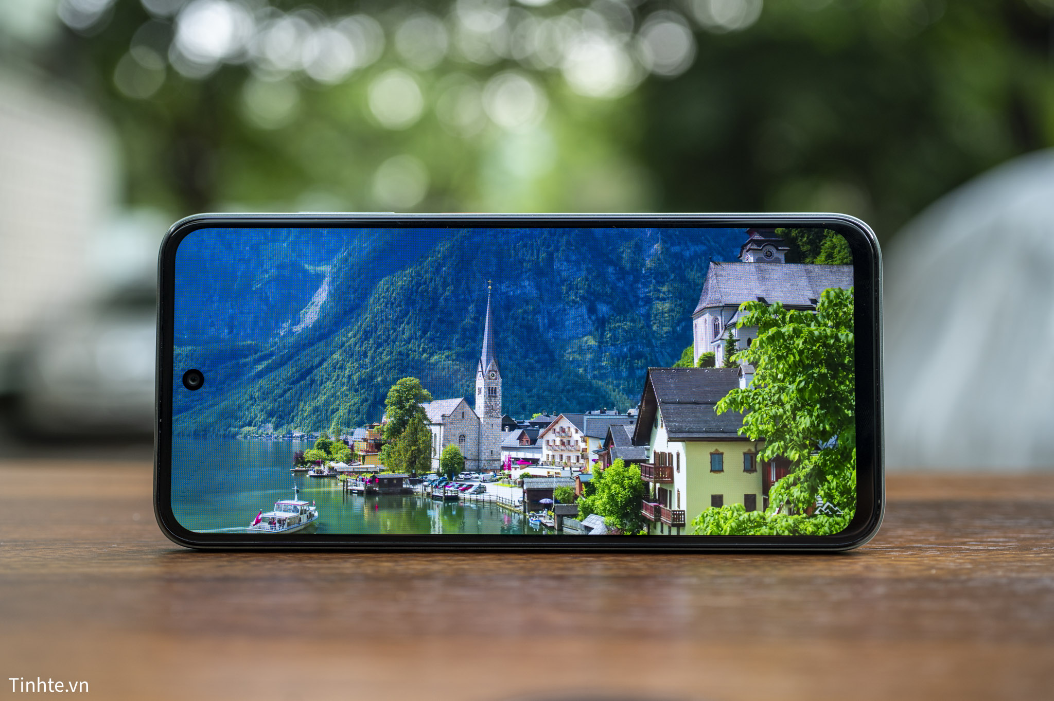 ZTE nubia V70 Design.tren tay.37.jpg