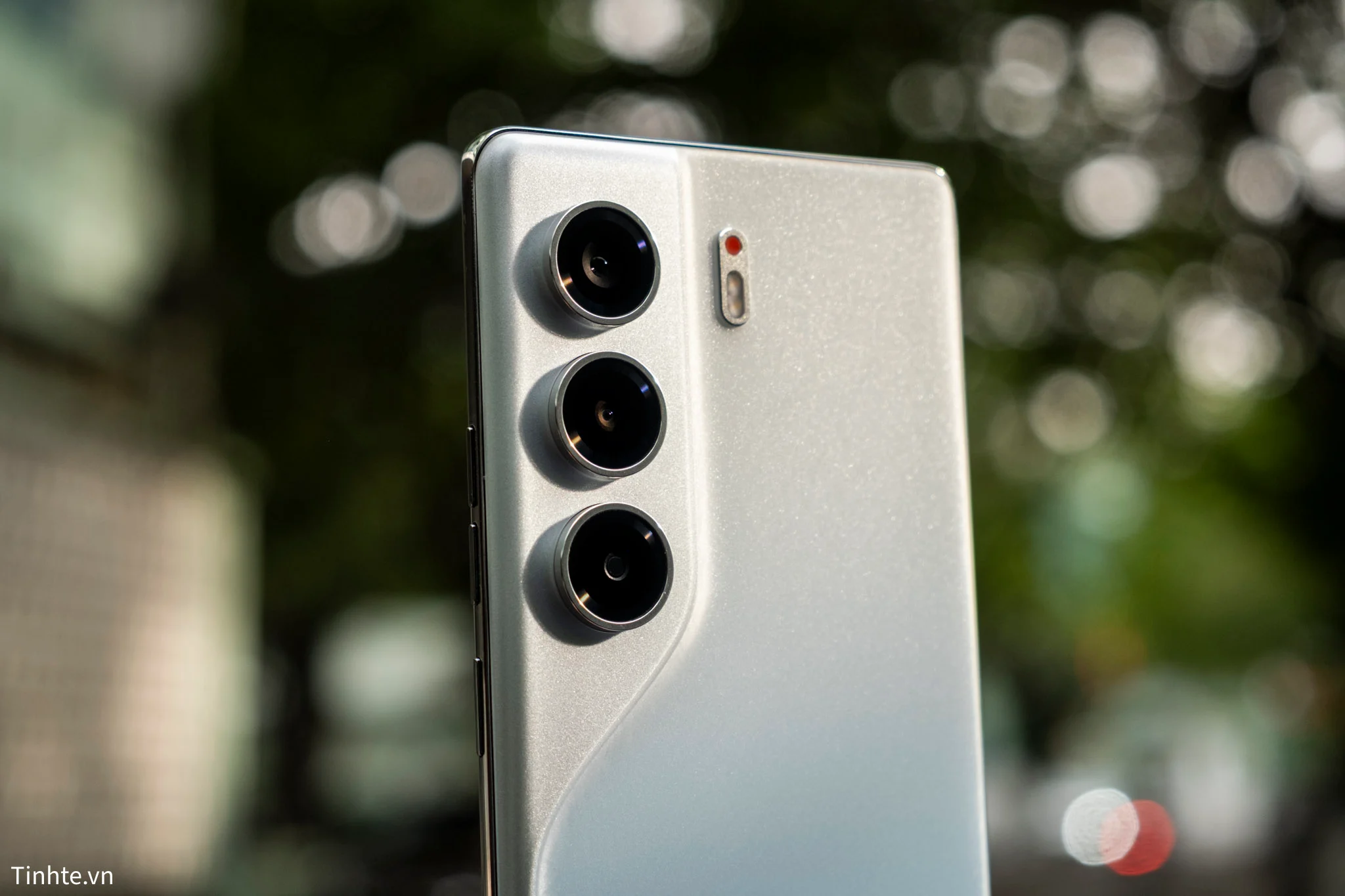 TECNO CAMON 40 Pro-14.jpg