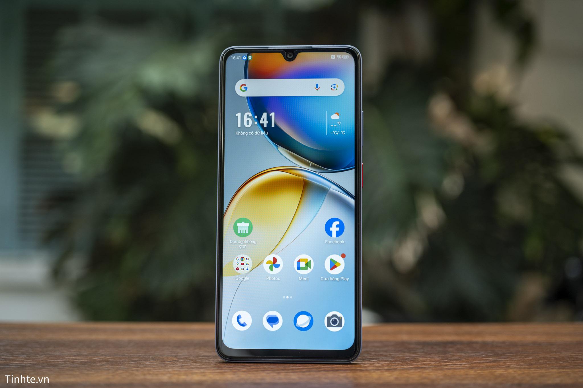 ZTE nubia V70 Max.tren tay.18.jpg