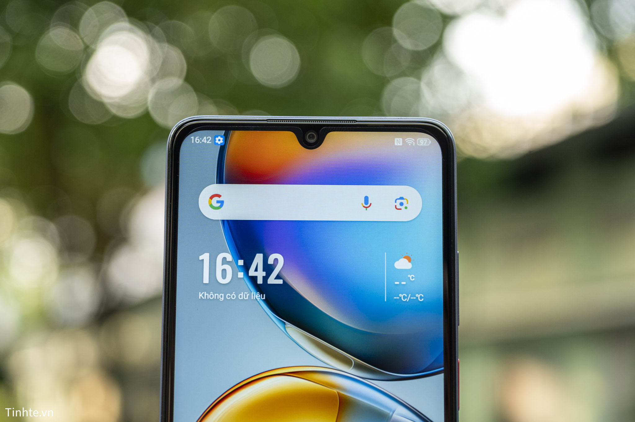 ZTE nubia V70 Max.tren tay.21.jpg