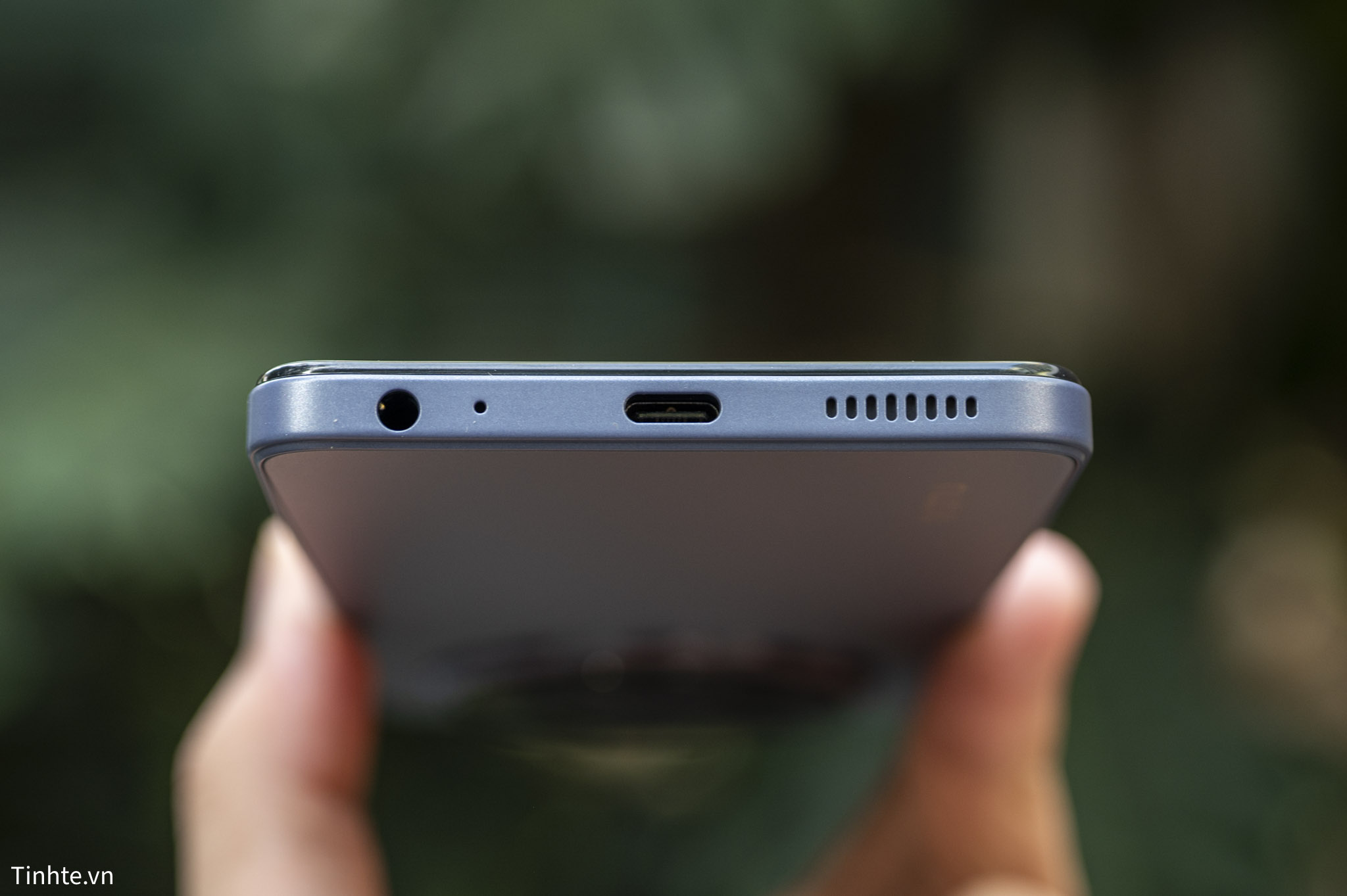 ZTE nubia V70 Max.tren tay.17.jpg