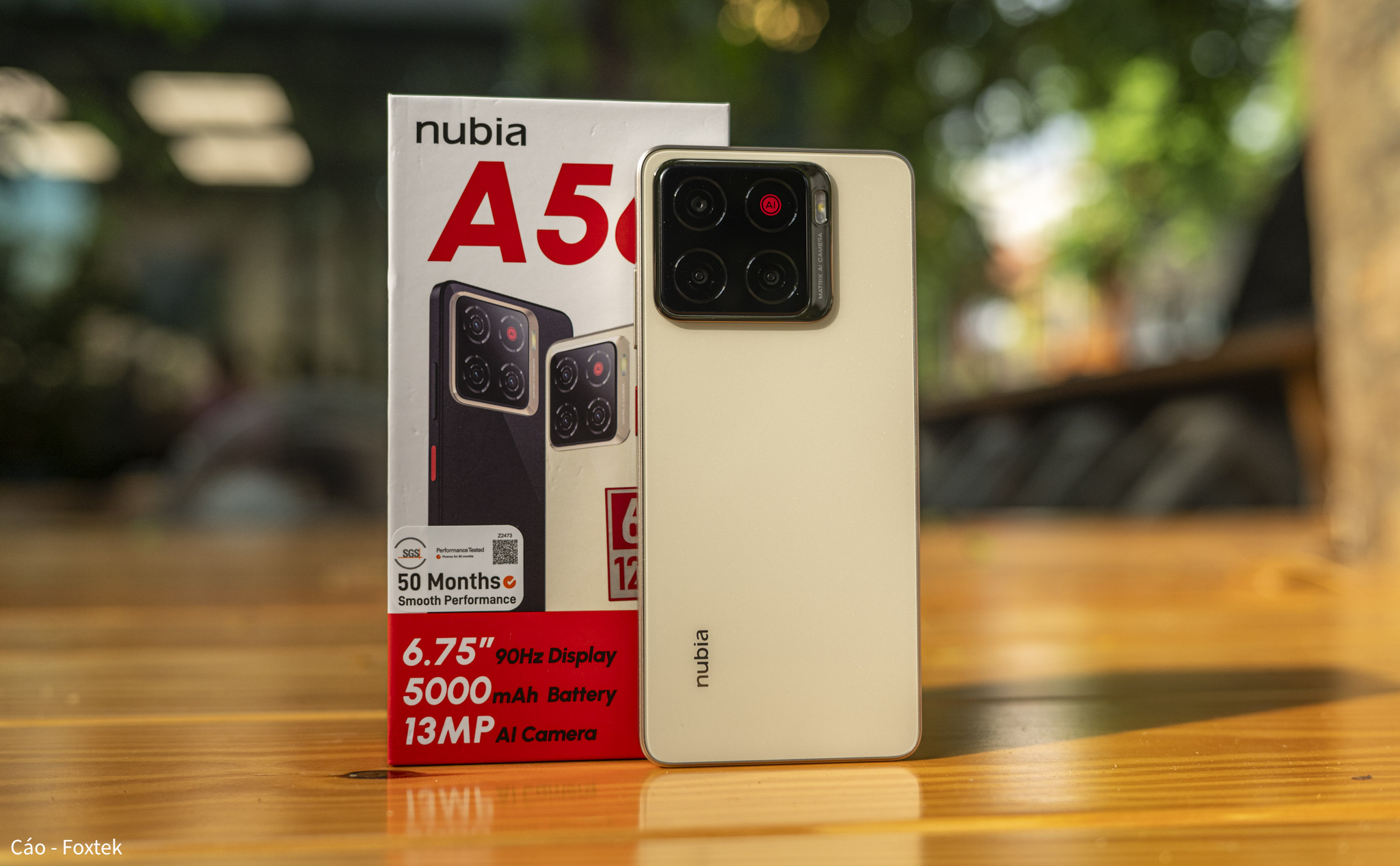 Mở hộp trên tay nubia A56: Mặt lưng họa tiết kim tuyến, nhiều tính năng AI, pin lớn 5.000 mAh