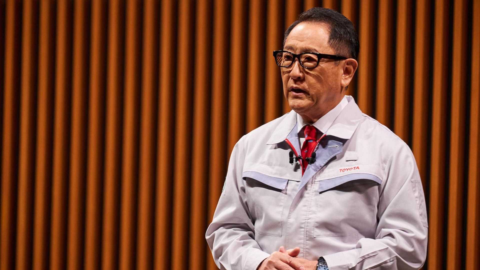 Chủ tịch Akio Toyoda: 1 chiếc xe điện tạo ra khí thải tương đương 3 xe hybrid