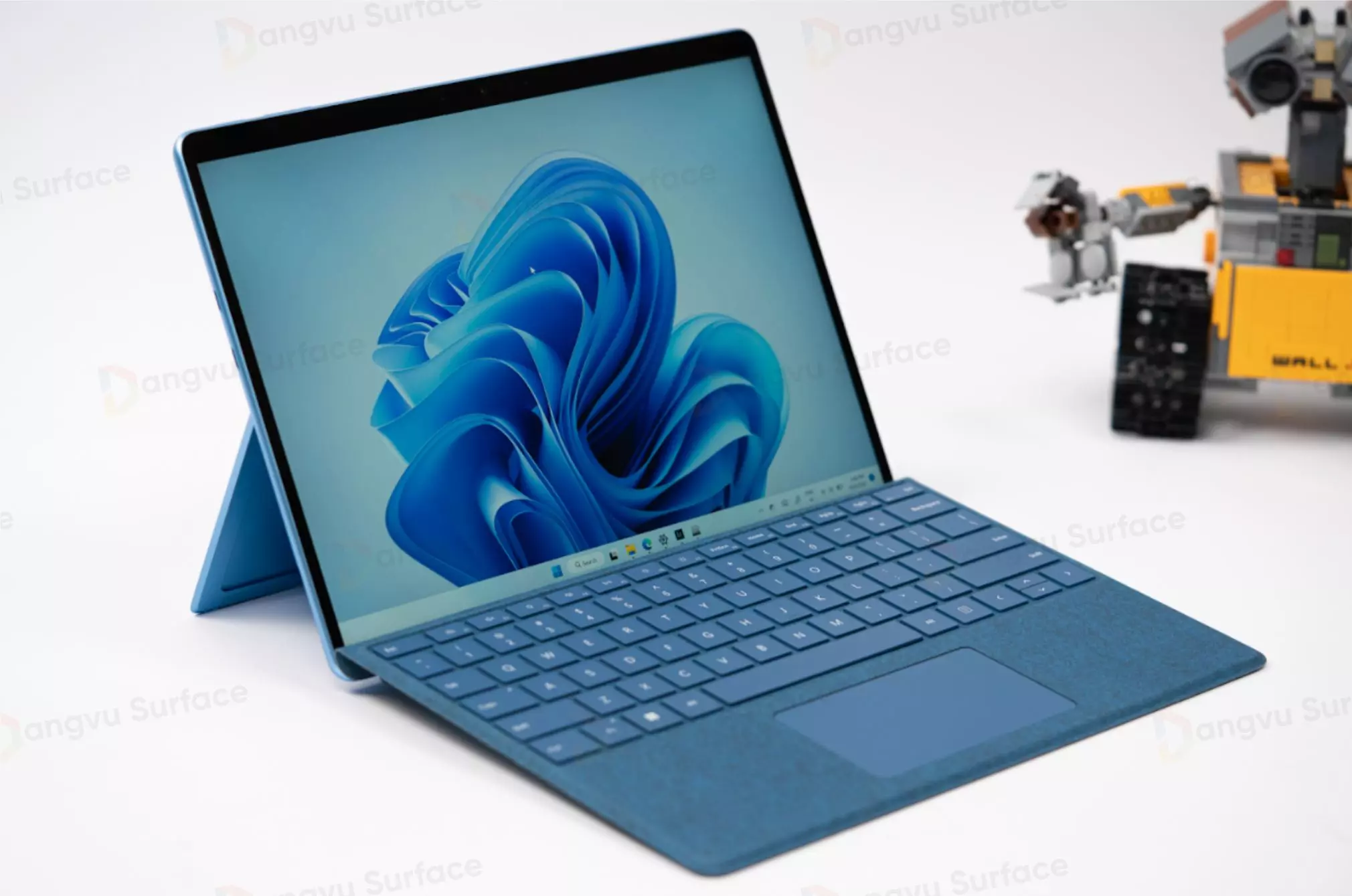 surface-pro-9-ref-1.webp
