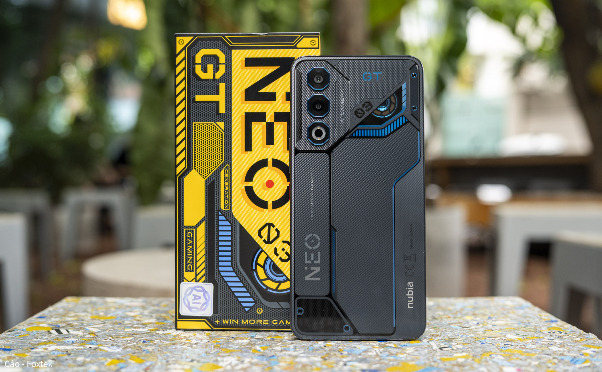 Mở hộp trên tay nubia Neo 3 GT 5G: Thiết kế Cyber-Mecha, có trigger hỗ trợ chơi game, pin 6.000 mAh