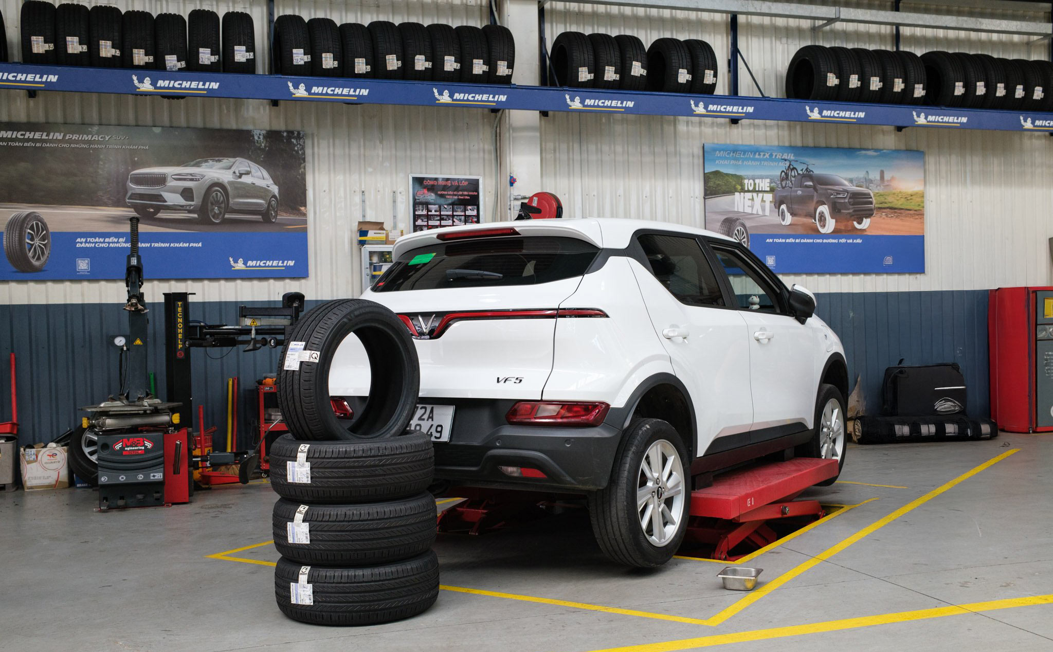 Trải nghiệm nhanh Michelin Primacy 5: Tương thích với xe điện, thêm êm ái, lái cũng rất vững vàng