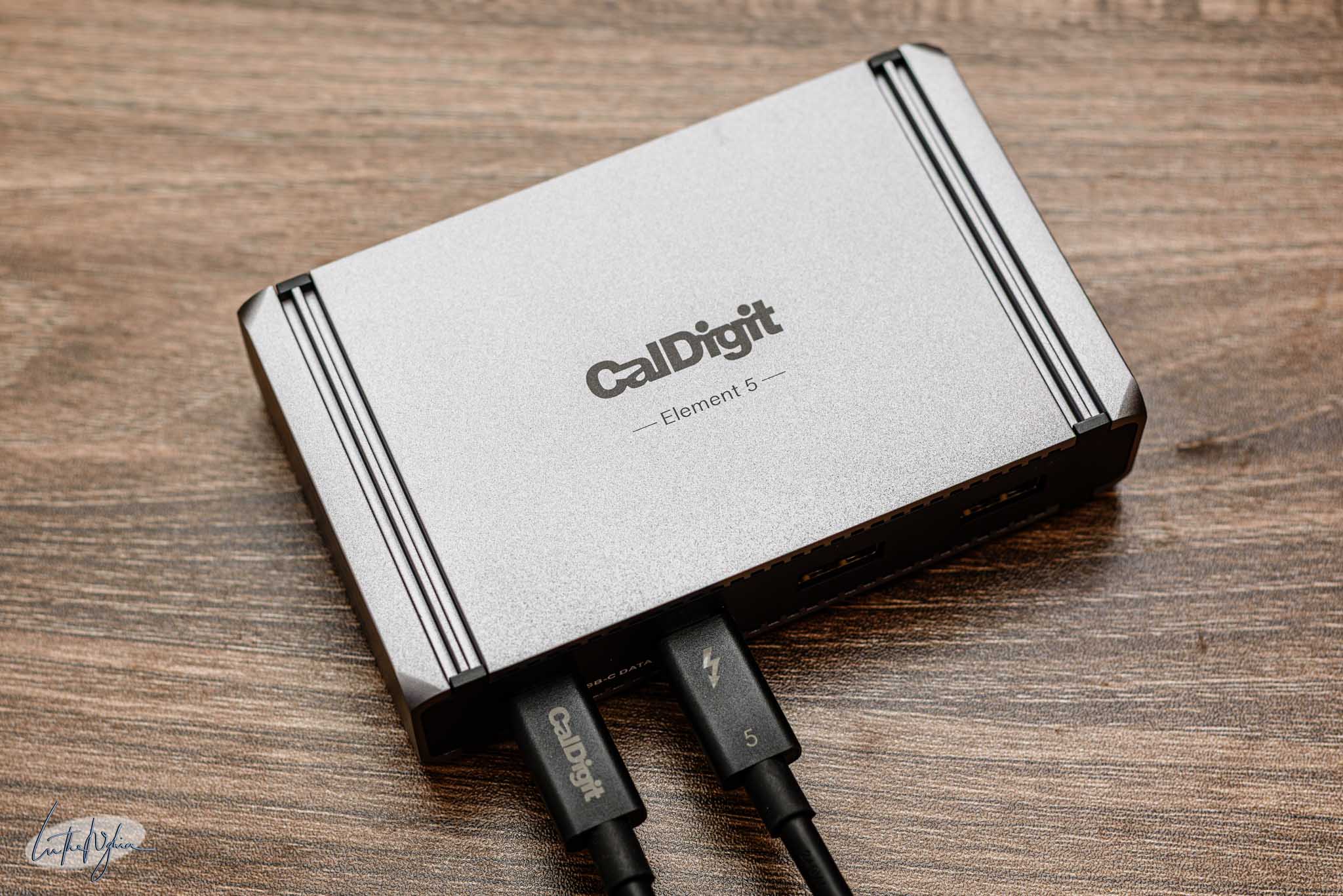 Trên tay CalDigit Element 5 - Hub Thunderbolt 5 cao cấp | Viết bởi Lư ...