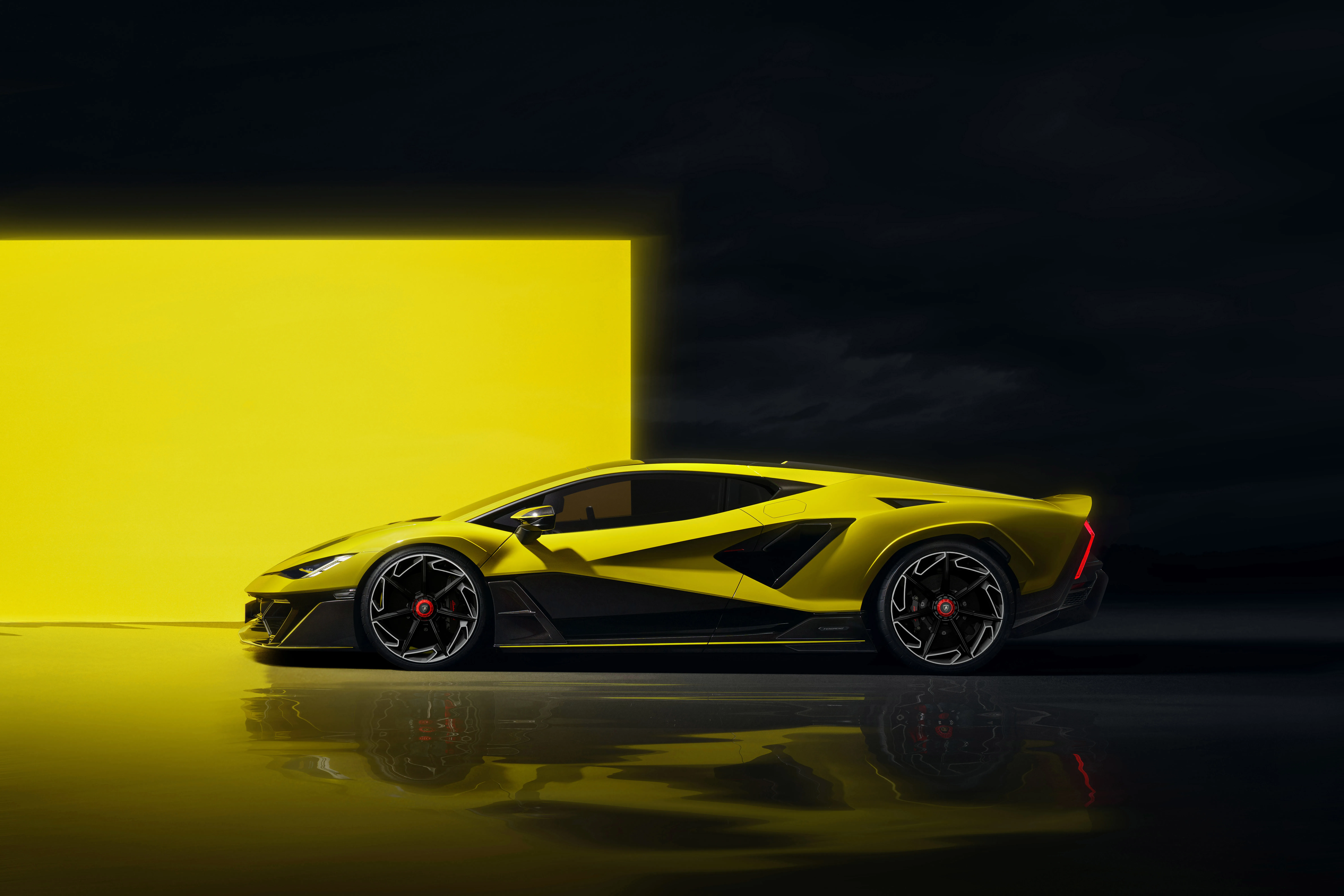 lamborghini Fenómeno: siêu xe V12 mạnh nhất, tổng công suất lên đến 1080 mã lực