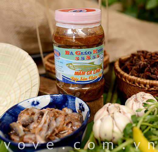 Mới nhập lô mắm cá linh về ai thích nhắn em