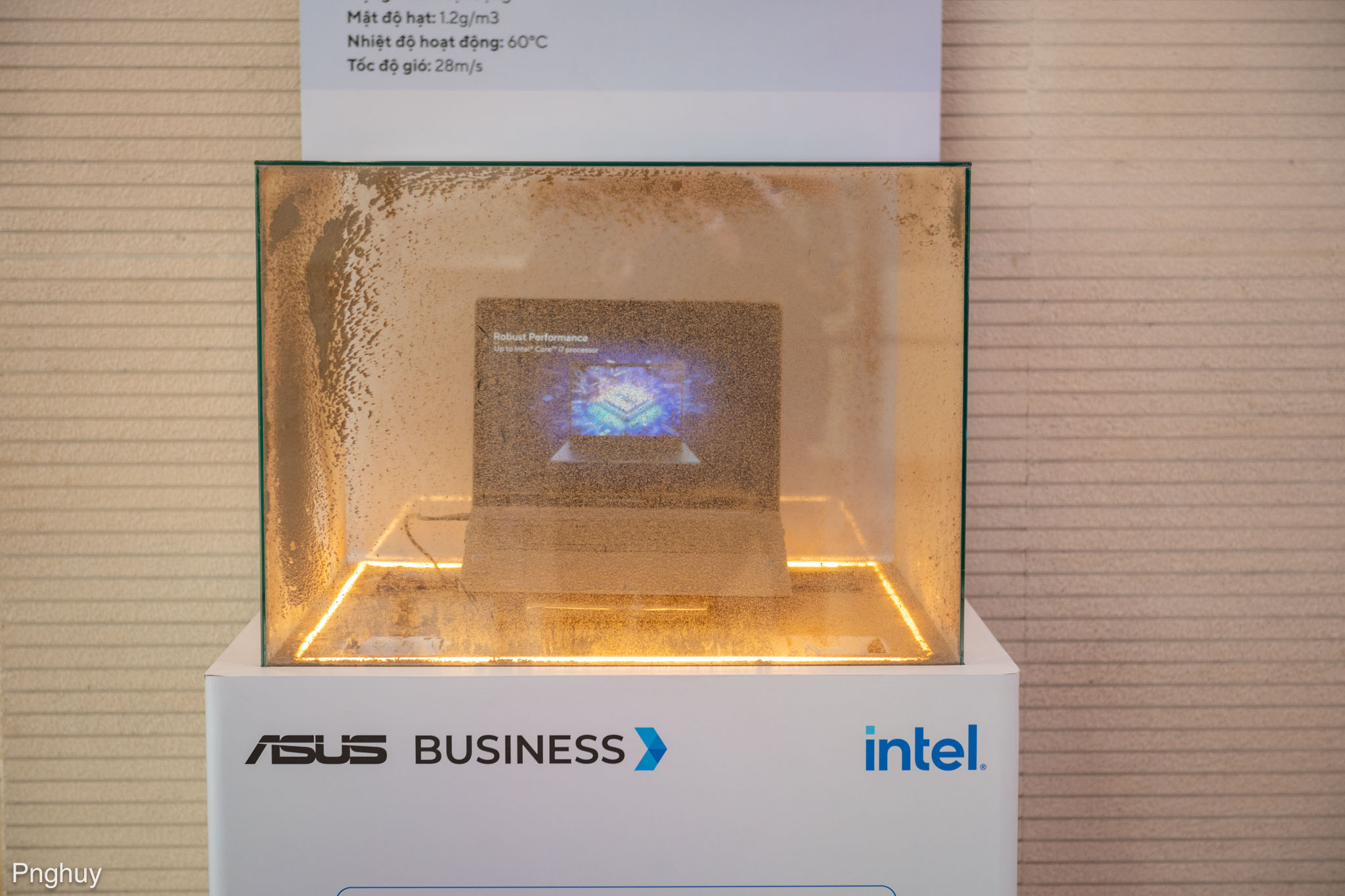 ASUS-business-pnghuy-tinhte-27.jpg