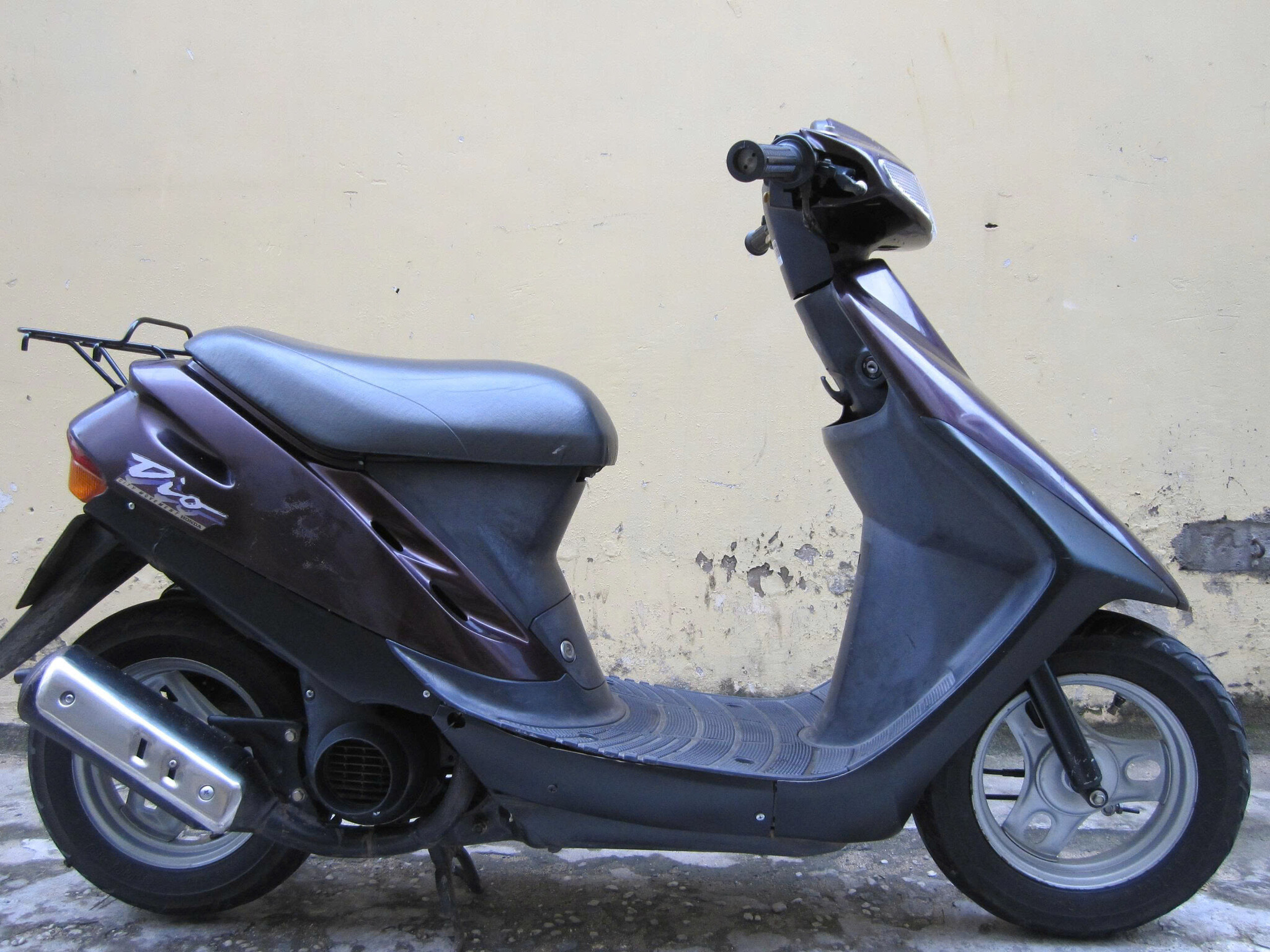 Honda Dio SR (2).jpg