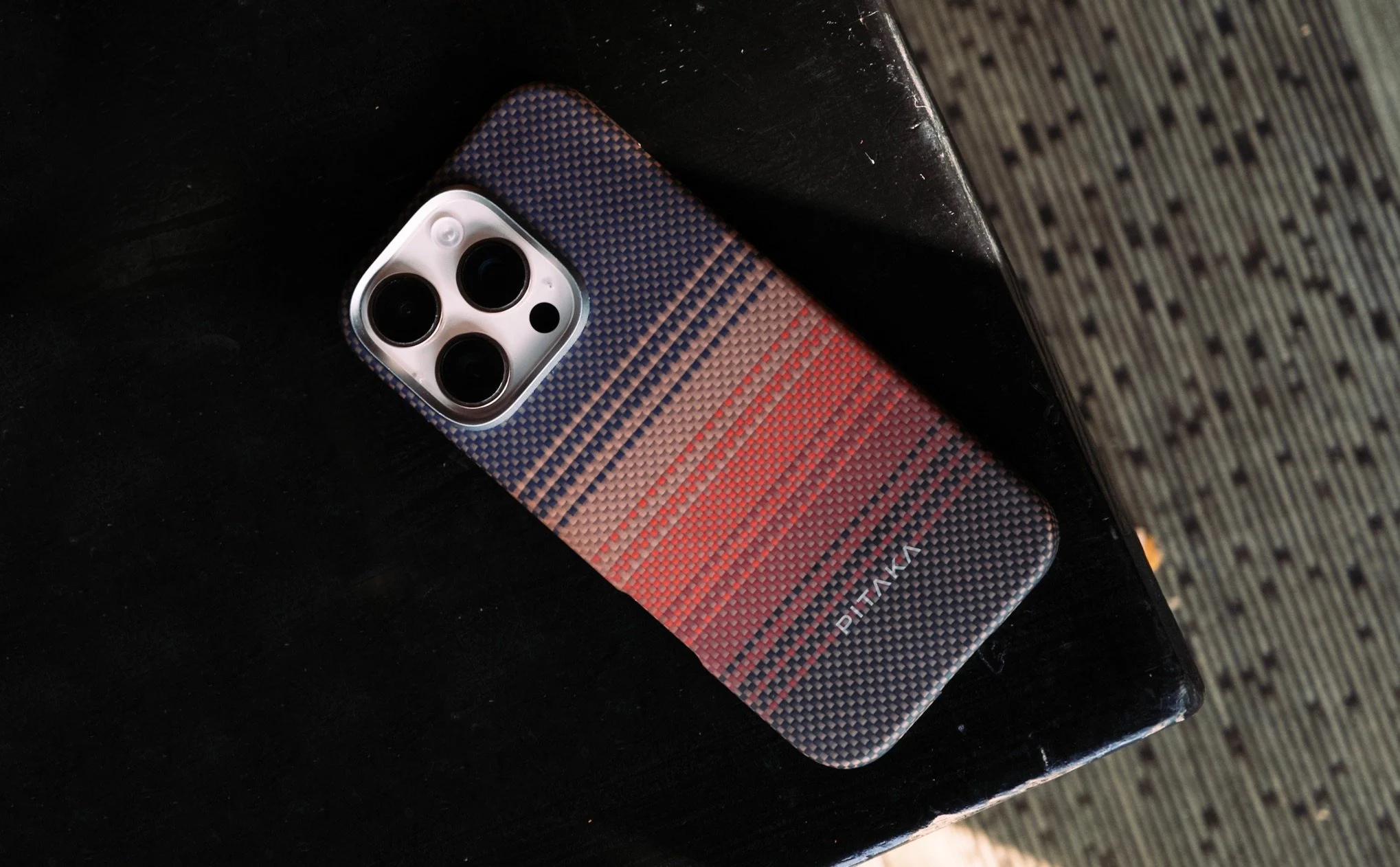 8626339-Cover-ip16.jpg