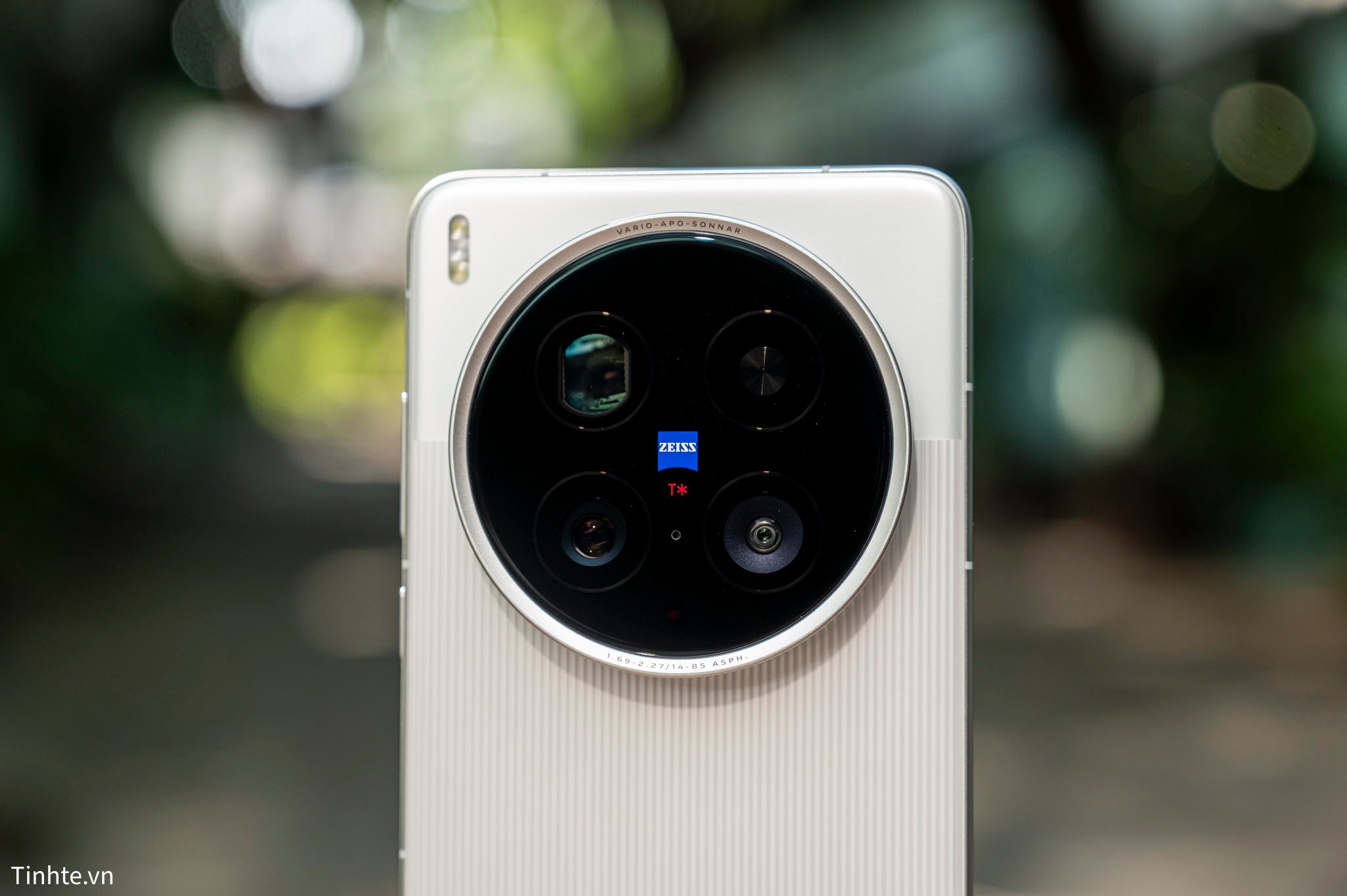 vivo-X200-Ultra.tren-tay.13.jpg