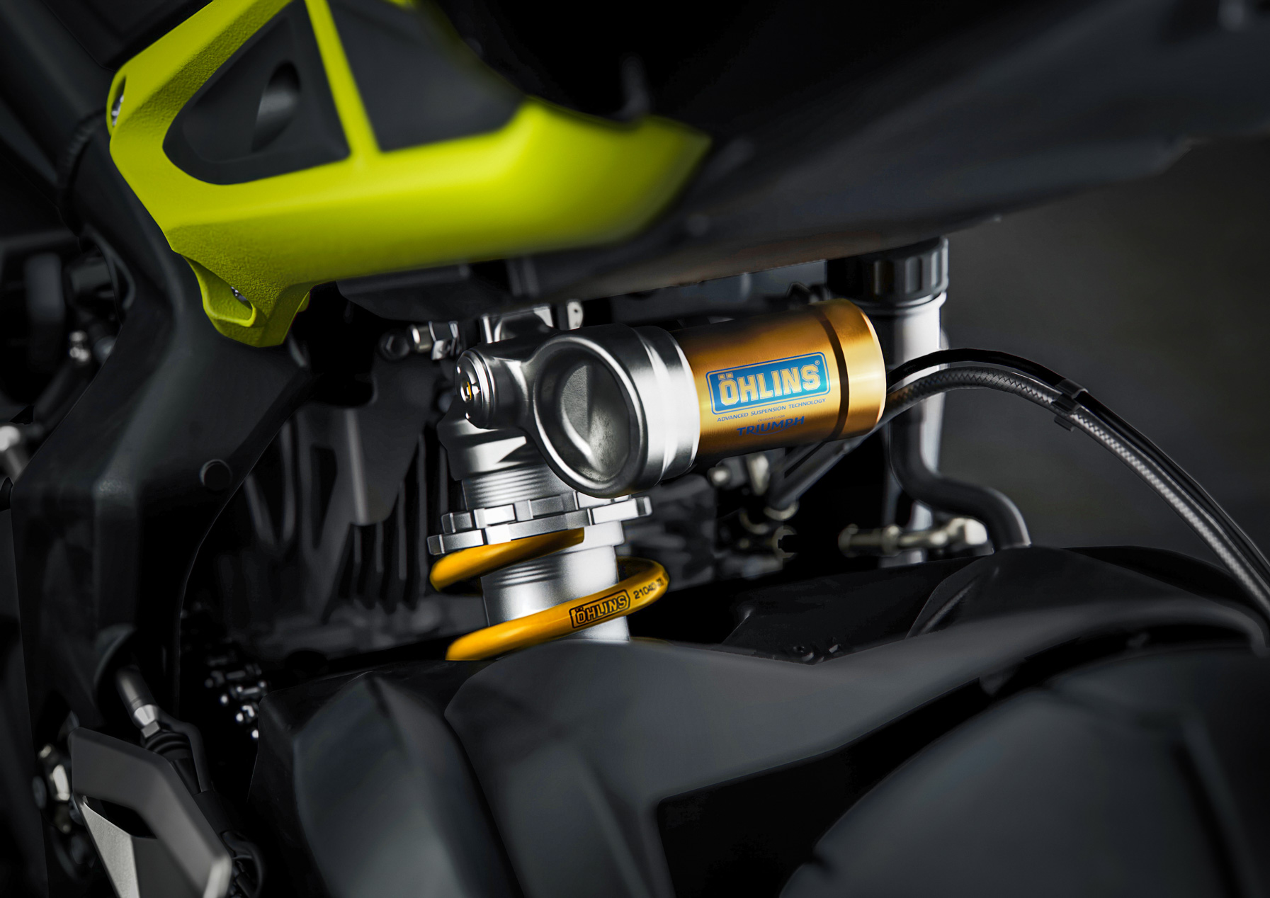 triumph-street-triple-765-38.jpg