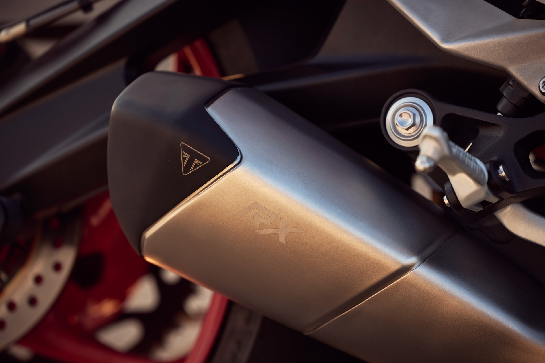 triumph-street-triple-765-9.jpg