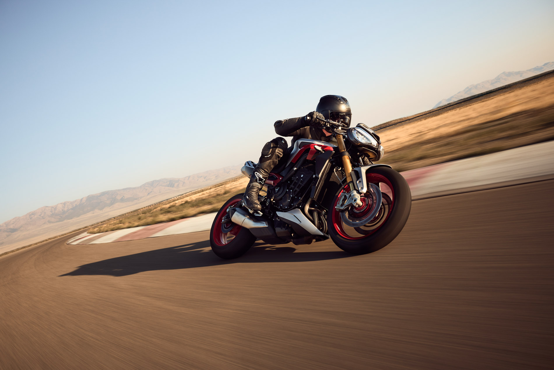 triumph-street-triple-765-2.jpg