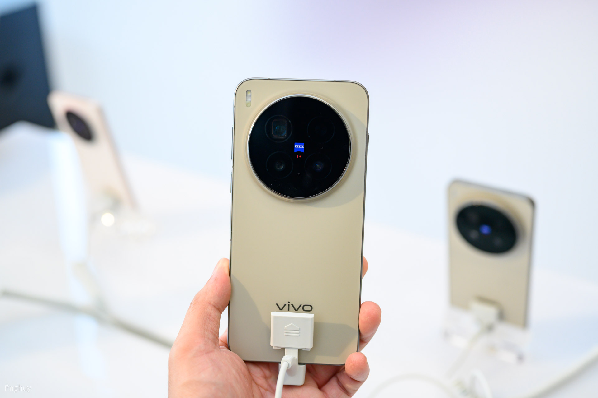 Vivo X300 series chính thức chào sân Việt Nam