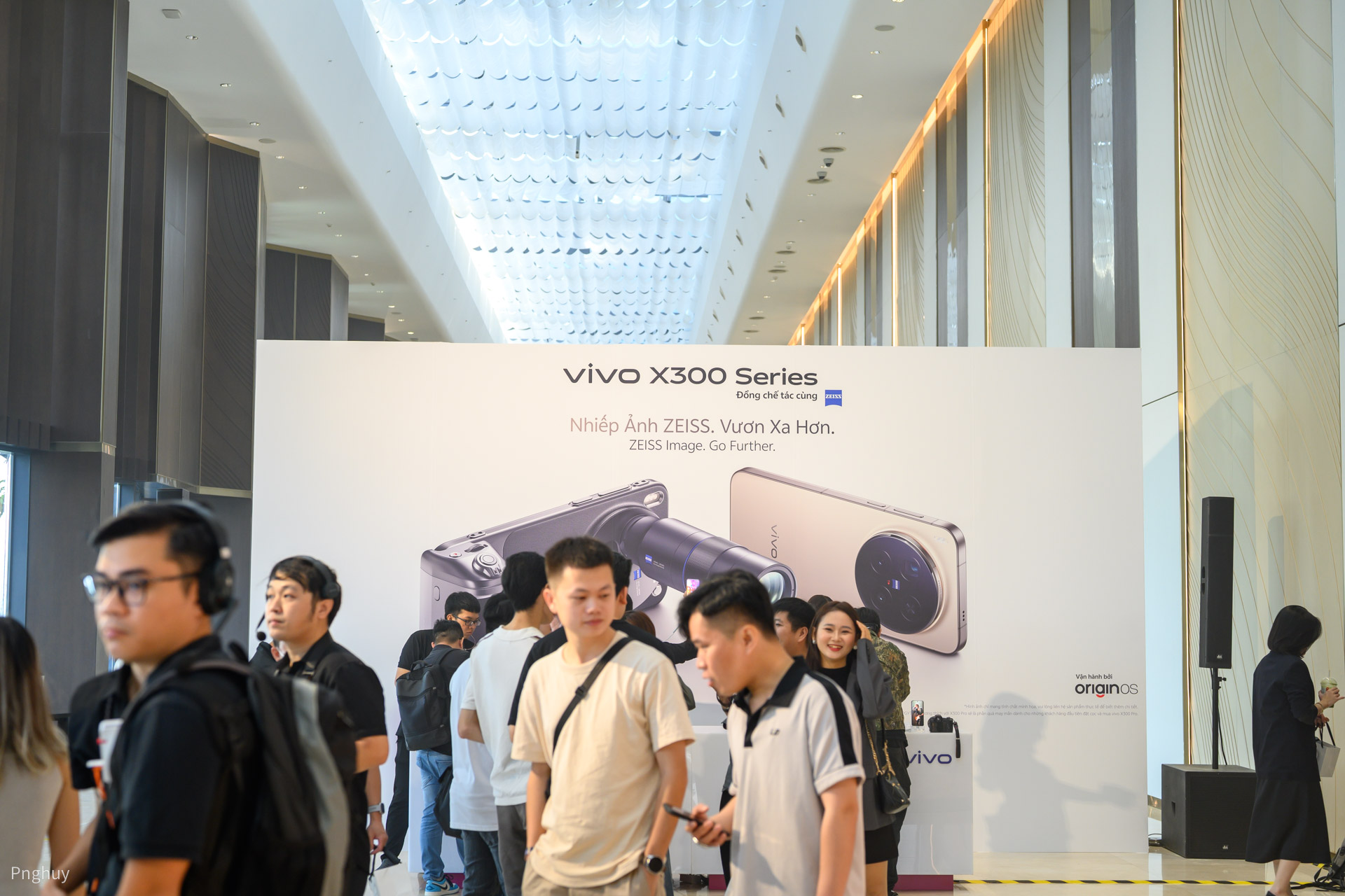 su-kien-vivo-x300-series-074.jpg