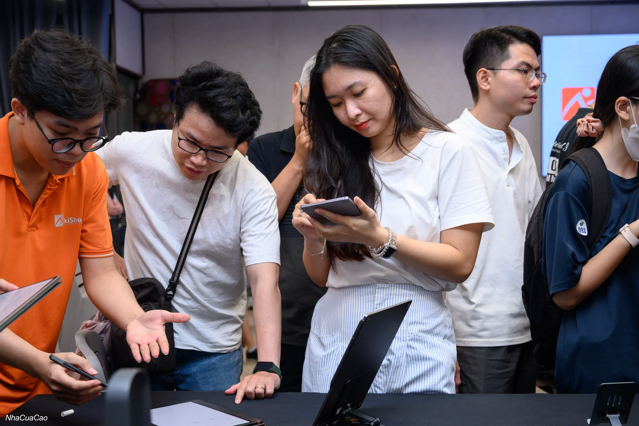tinhte-khang-offline-akishop-115.jpg