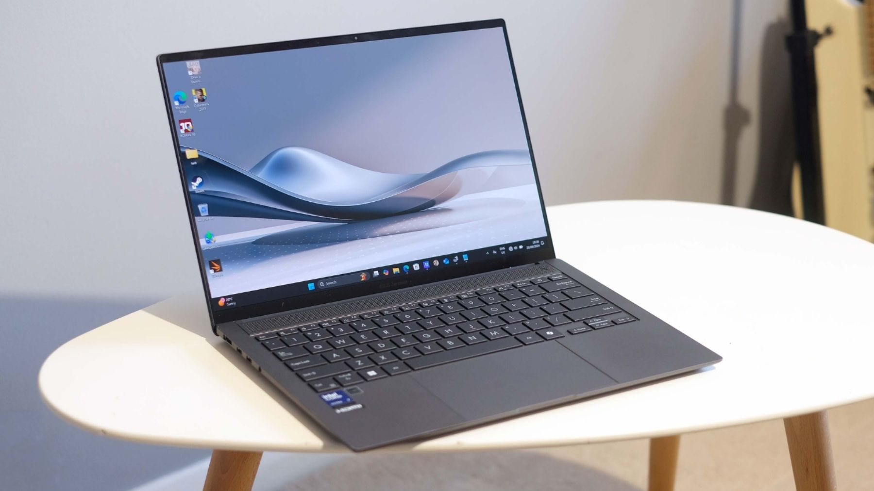 asus zenbook s14 (2).jpg