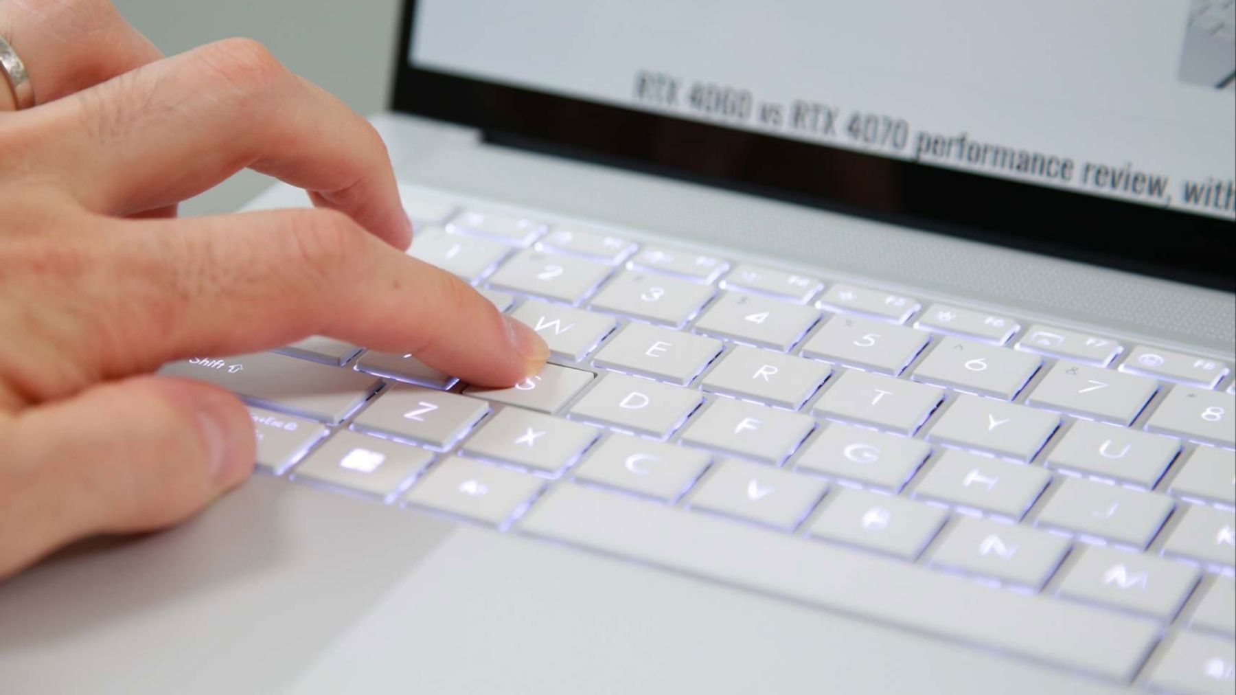 asus zenbook s14 (5).jpg