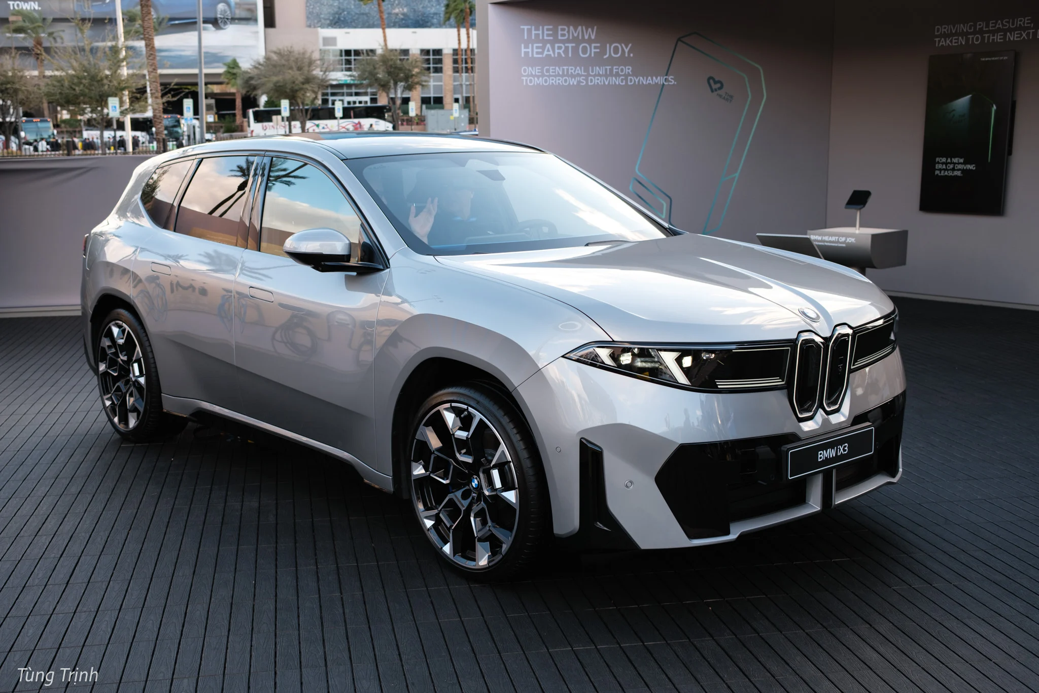 tren-tay-bmw-ix3-all-new-2.jpg