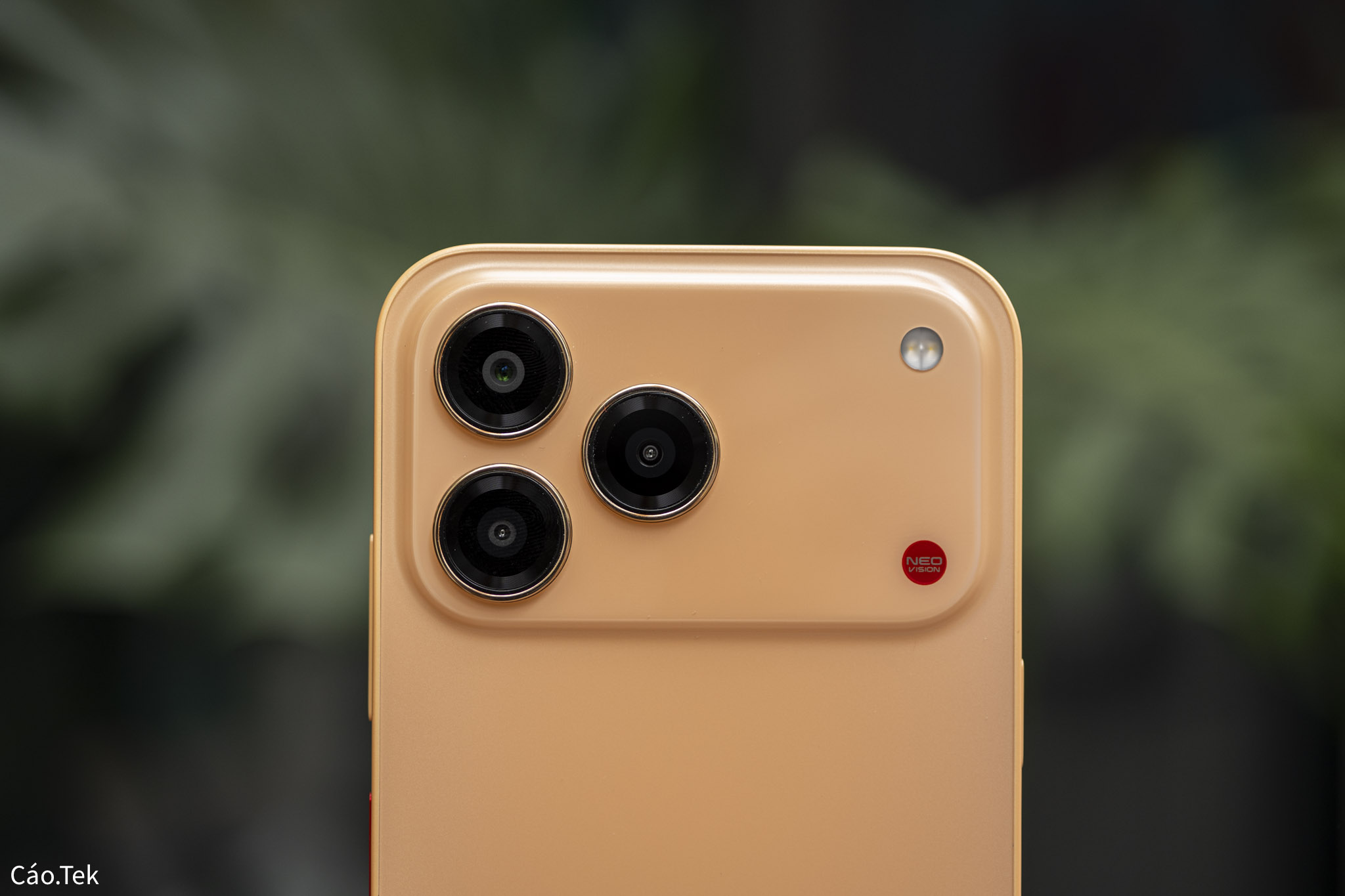 nubia V80 Design-24.jpg