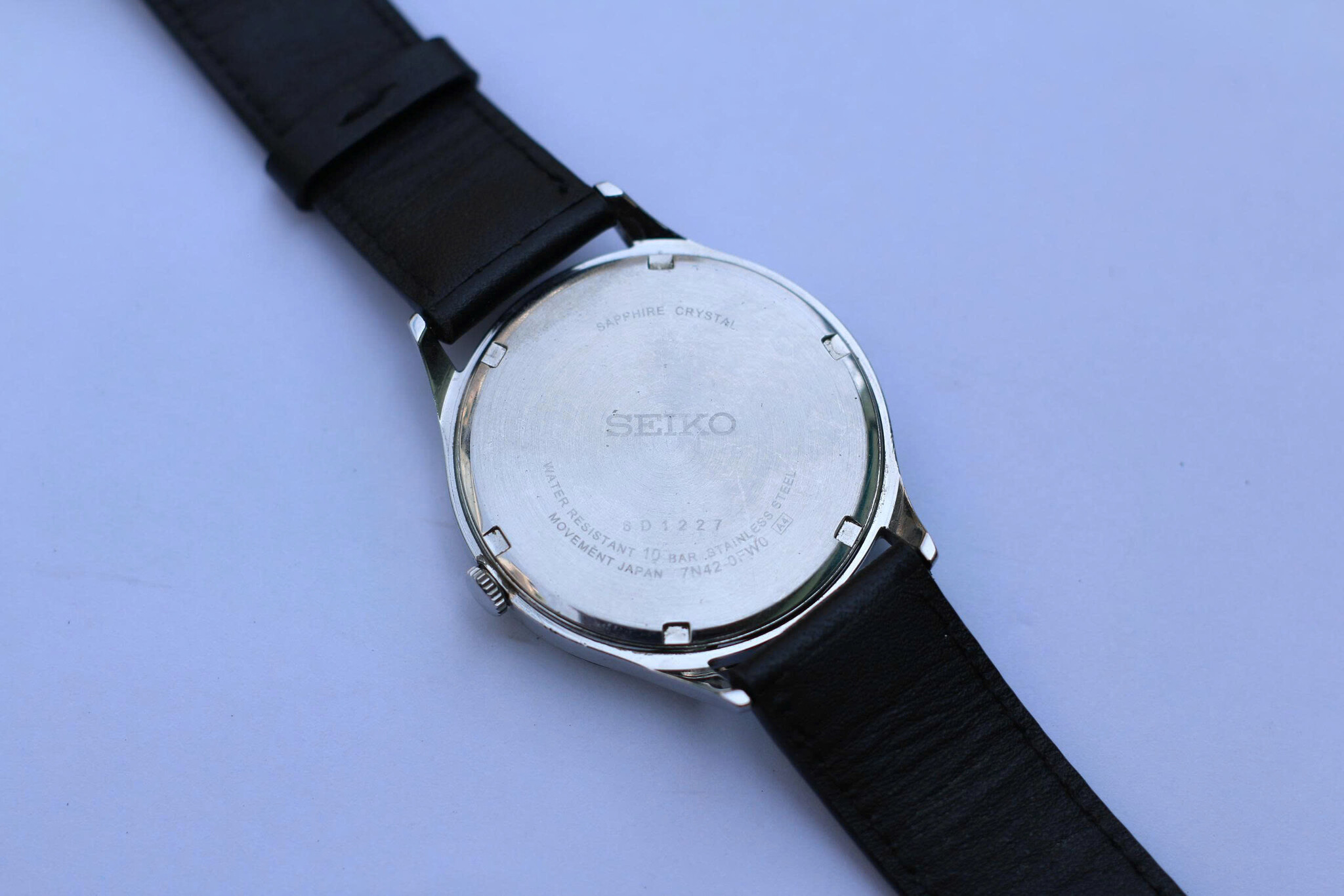 dong-ho-day-da-seiko (1).jpg