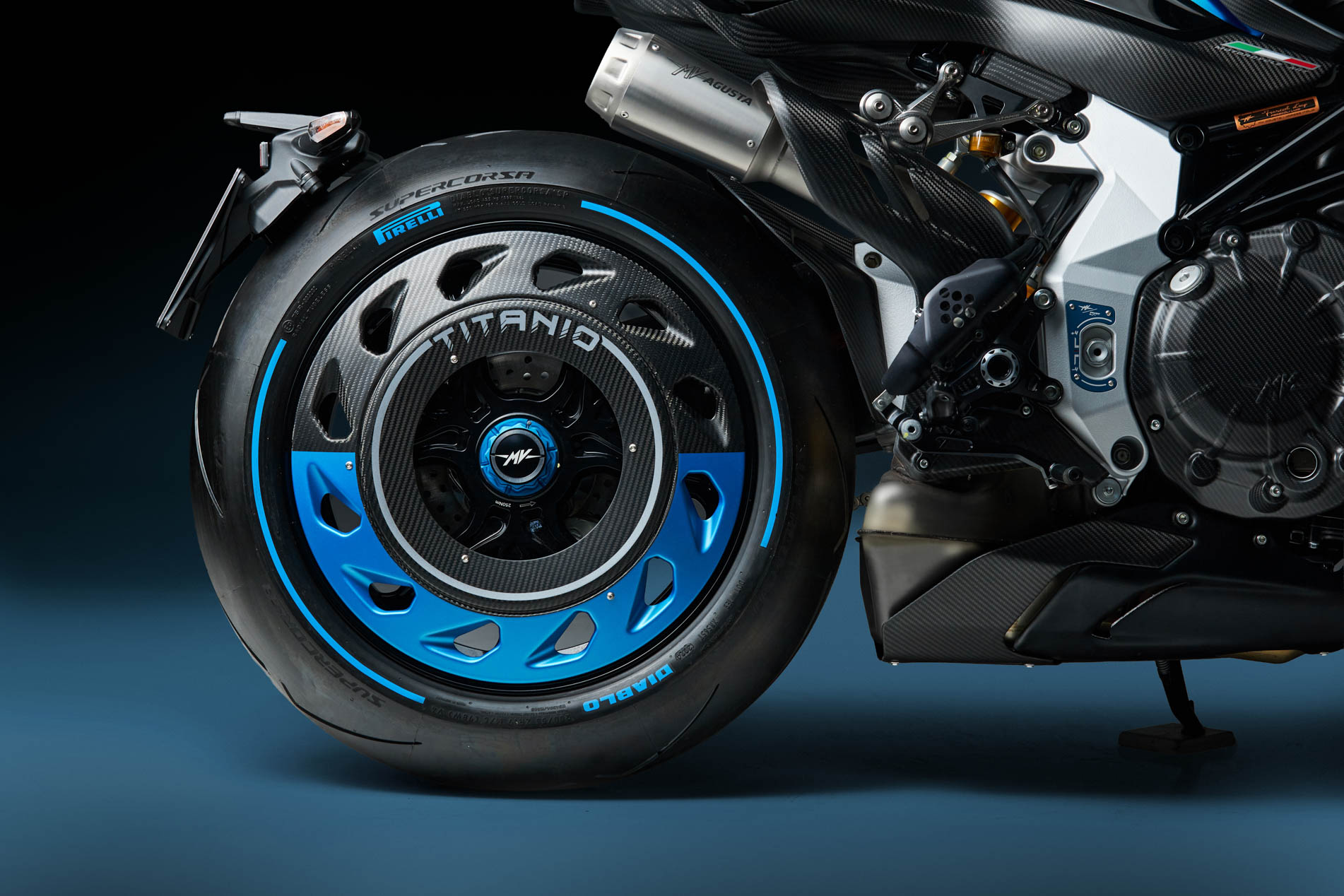 mvagusta-rush-titanio-7.jpg